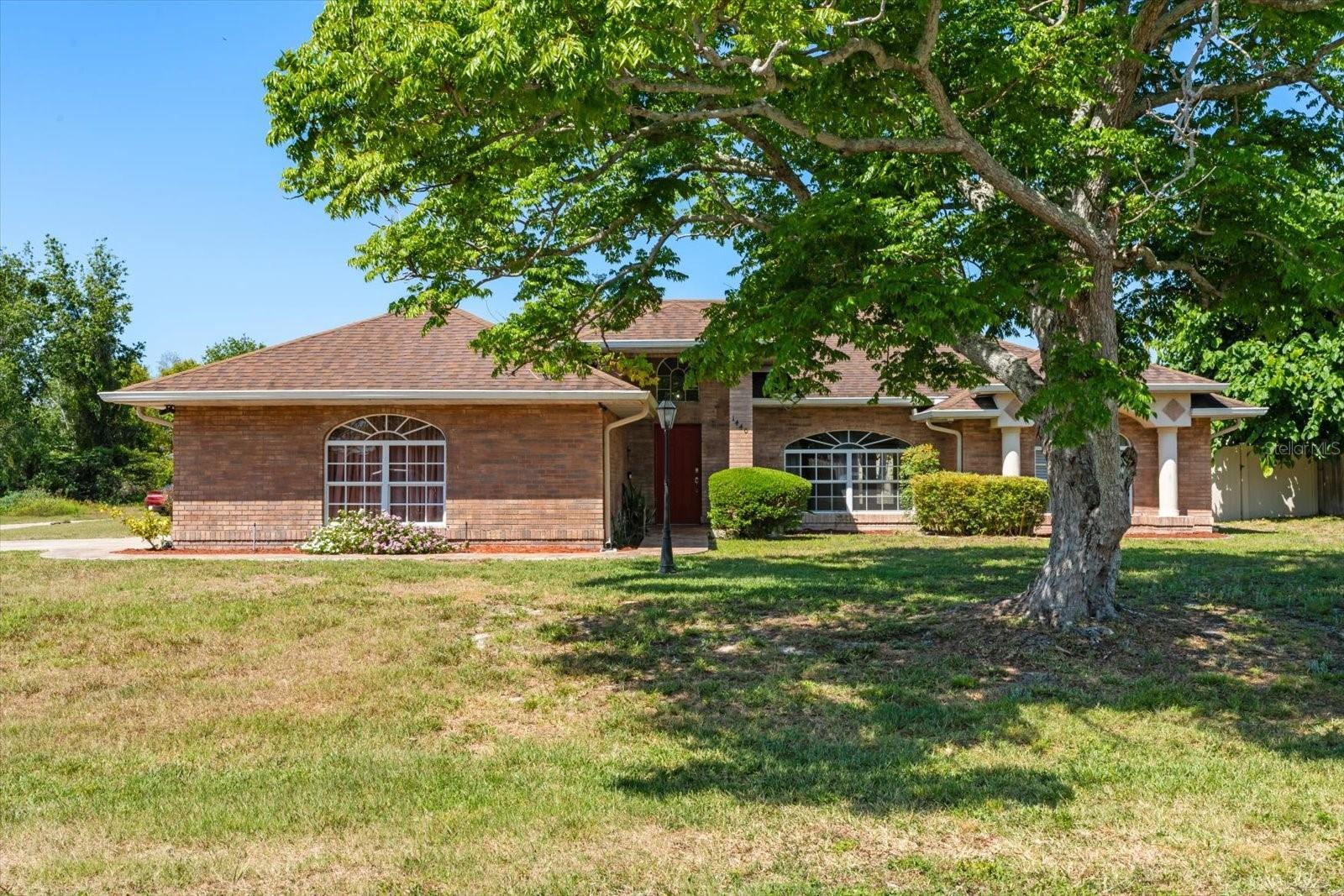 Photo one of 1440 Portola Ave Deltona FL 32738 | MLS V4941903