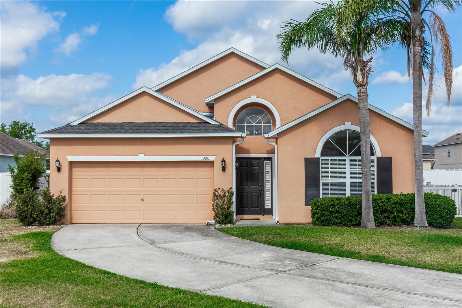 Photo one of 320 Conch Key Way Sanford FL 32771 | MLS V4942156