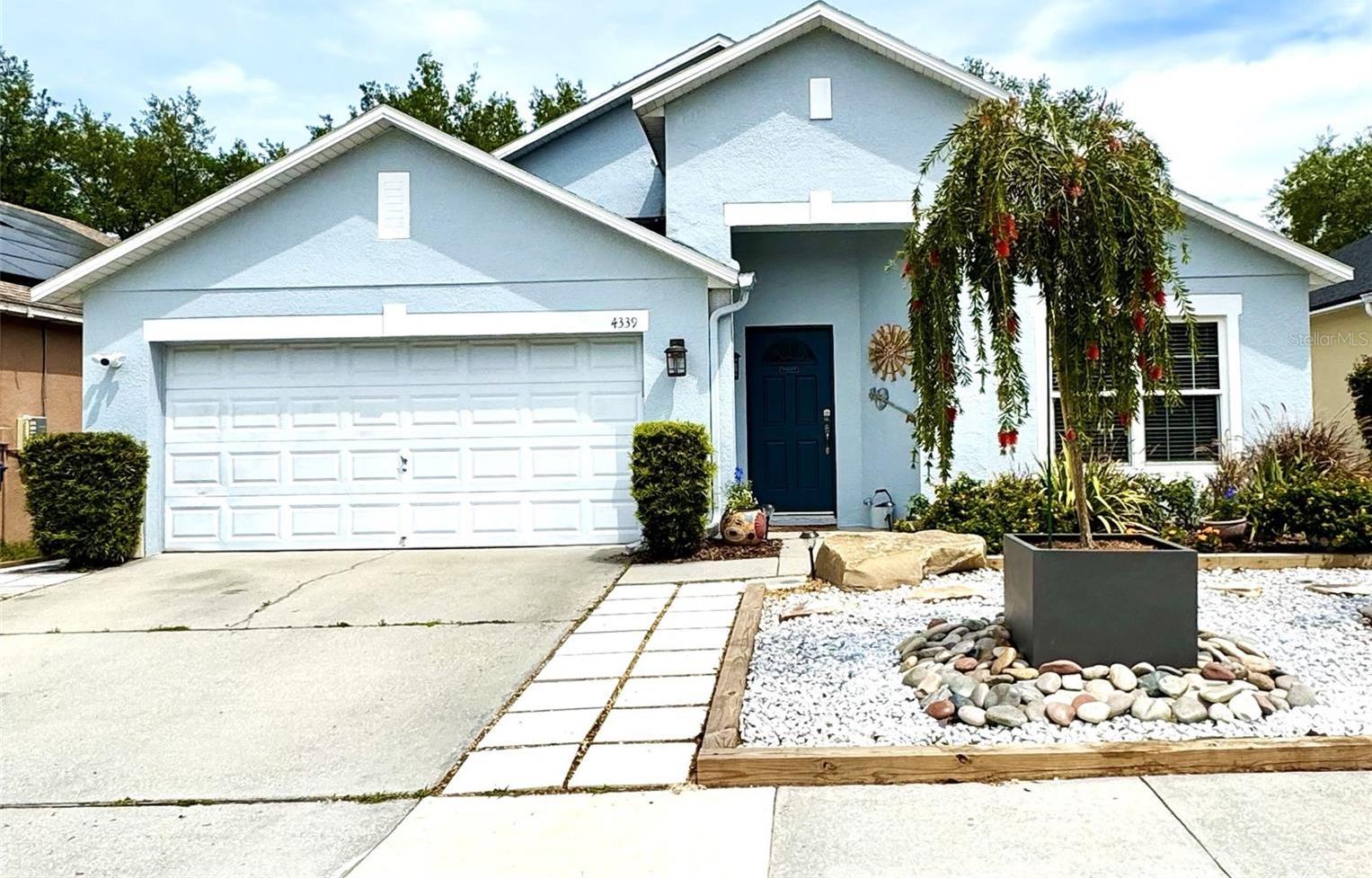 Photo one of 4339 Northern Dancer Way Orlando FL 32826 | MLS V4942182