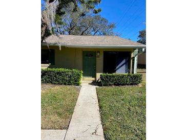 Charming single-story home featuring a well-manicured lawn and welcoming front entrance at 725 Northlake Blvd # 66, Altamonte Springs, FL 32701