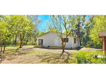 Charming single story home with mature trees providing shade at 20660 Se 155Th St, Umatilla, FL 32784