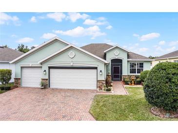 Attractive single-story house with two-car garage and landscaped yard at 3946 Bedford Ave, Winter Haven, FL 33884