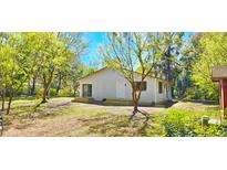 Charming single story home with mature trees providing shade at 20660 Se 155Th St, Umatilla, FL 32784