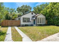 Charming single-Gathering home with a manicured lawn, driveway, and well-maintained exterior at 1638 Mount Vernon St, Orlando, FL 32803
