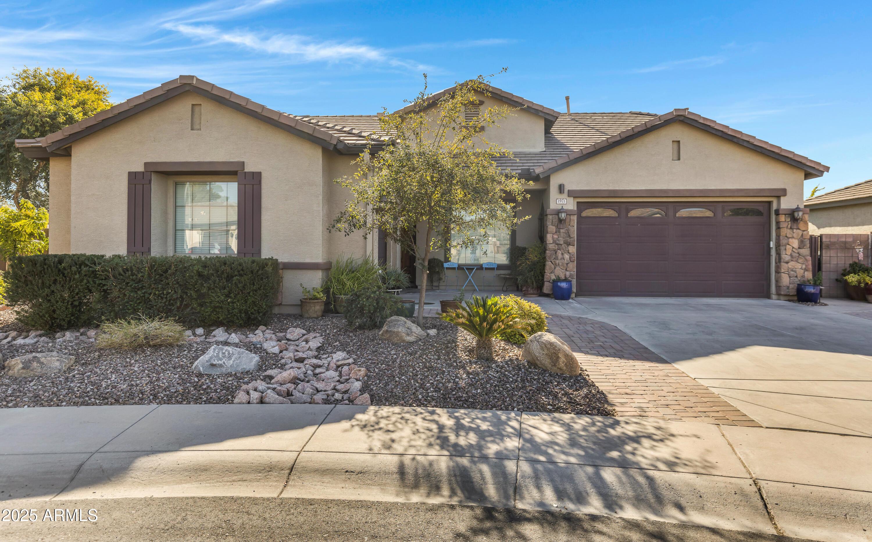 Photo one of 1971 E Yellowstone Pl Chandler AZ 85249 | MLS 6805010