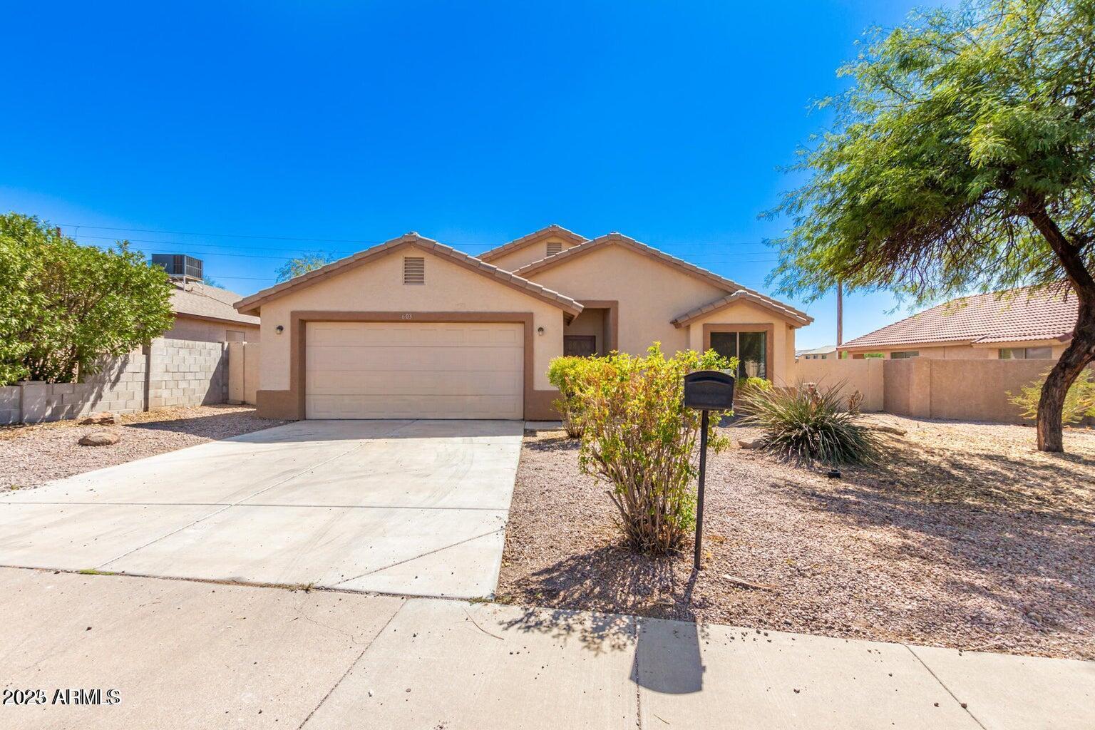 Photo one of 603 W Sierra Vista Dr Apache Junction AZ 85120 | MLS 6805106