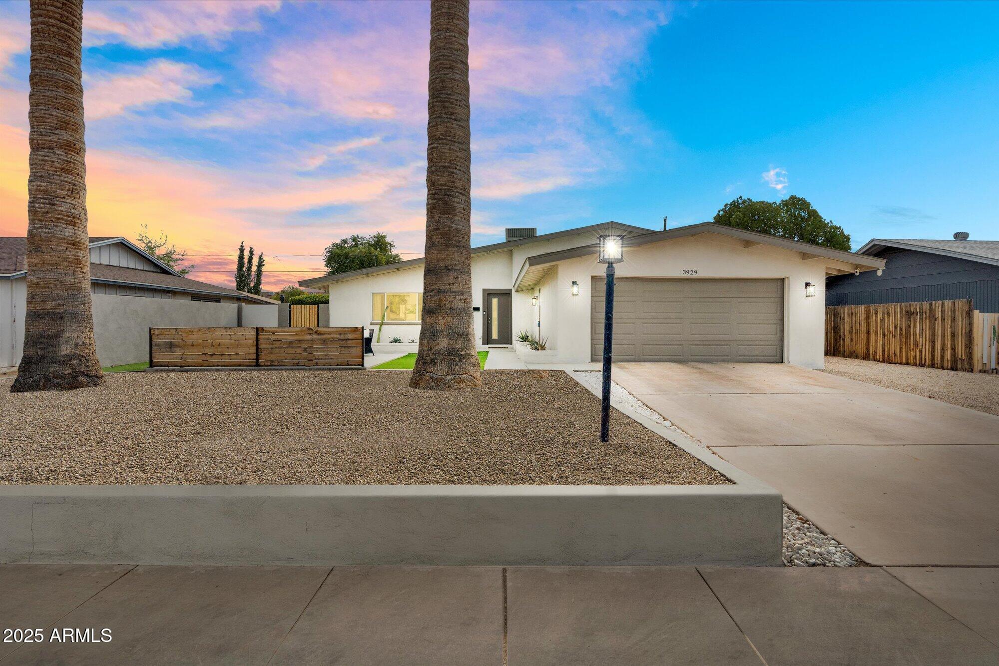 Photo one of 3929 E Mercer Ln Phoenix AZ 85028 | MLS 6805369