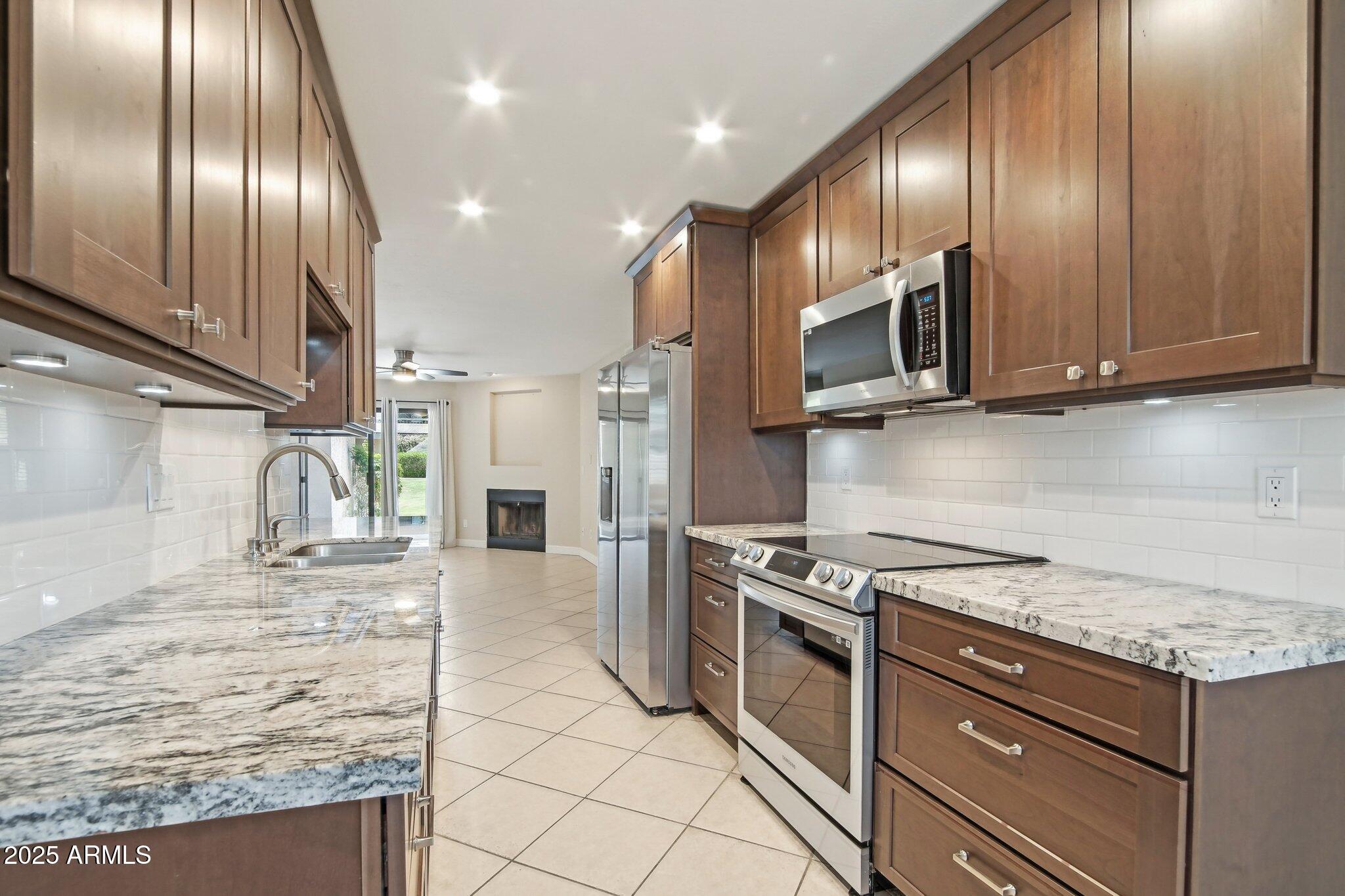 Photo one of 5998 N 78Th St # 116 Scottsdale AZ 85250 | MLS 6808555