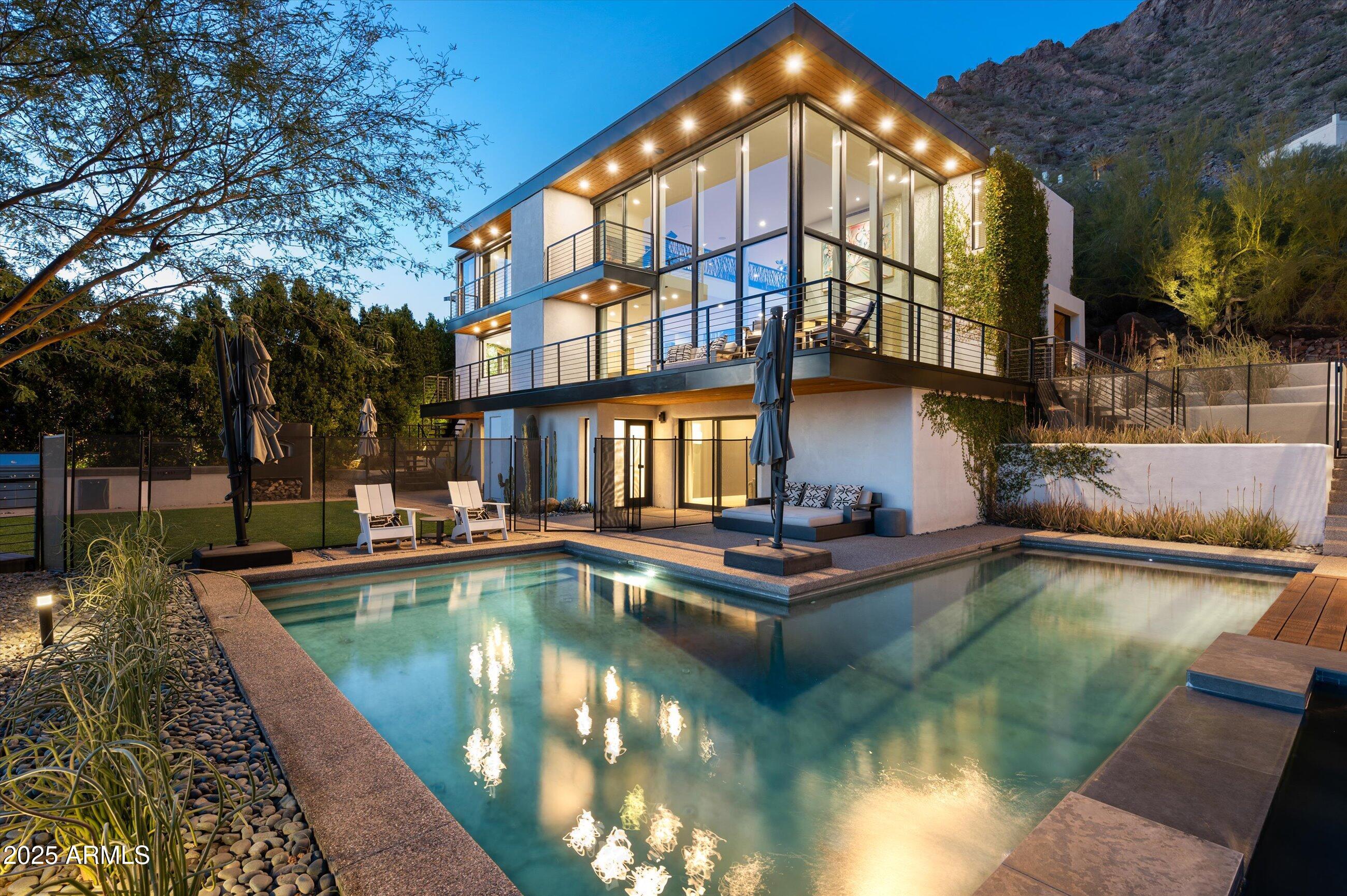Photo one of 5419 E Valle Vista Rd Phoenix AZ 85018 | MLS 6816060