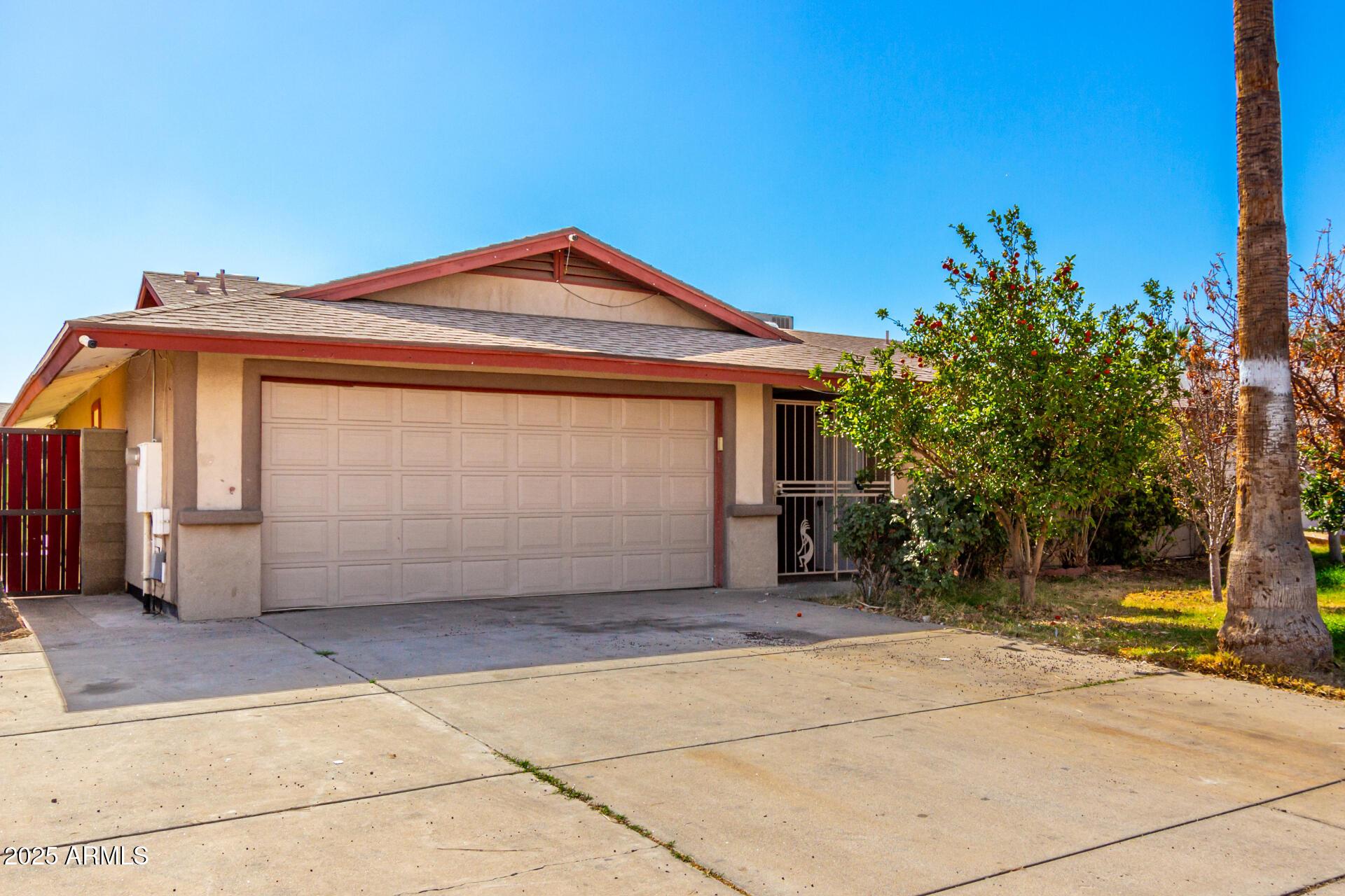 Photo one of 3135 W Echo Ln Phoenix AZ 85051 | MLS 6816576