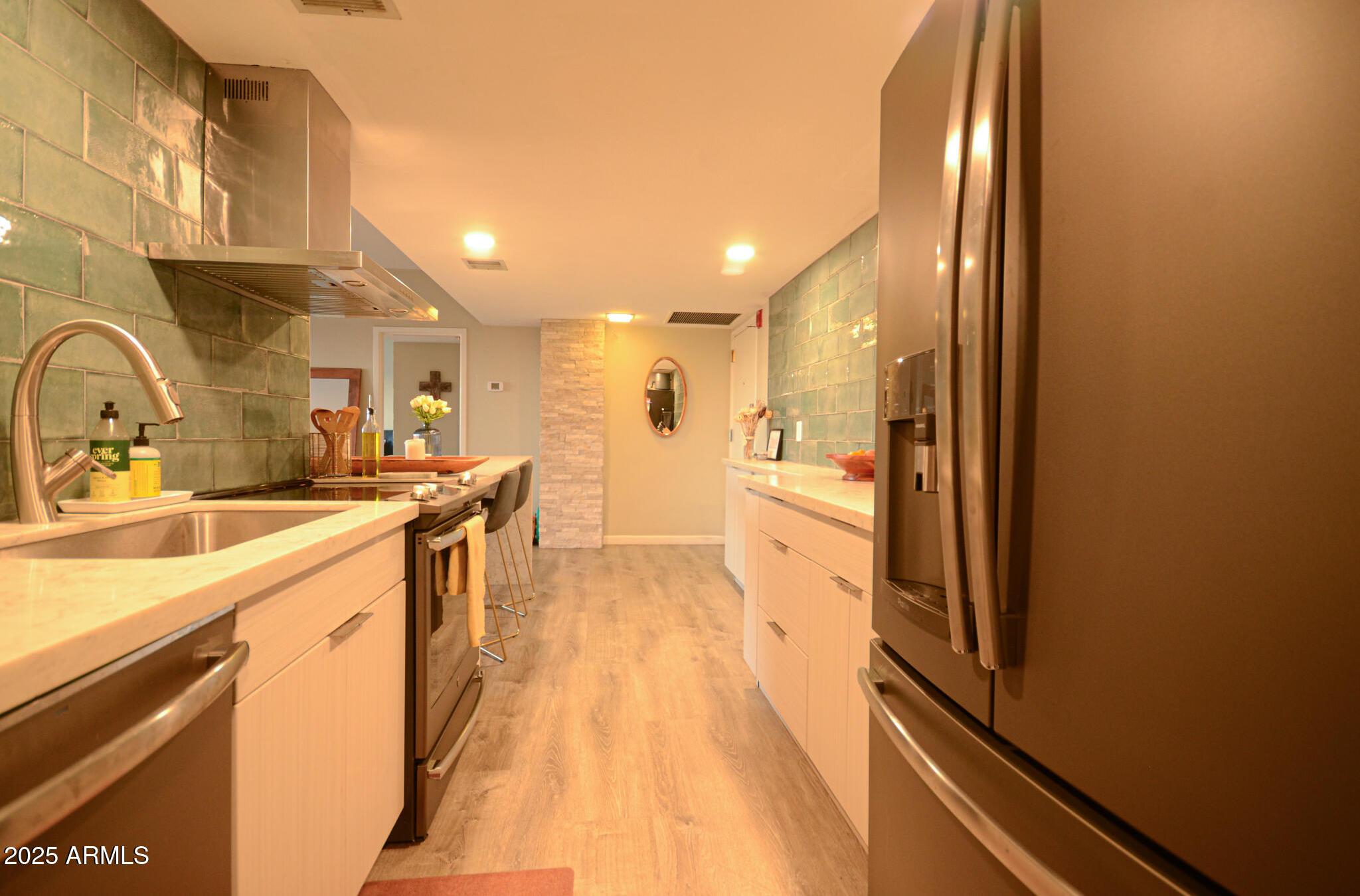 Photo #10