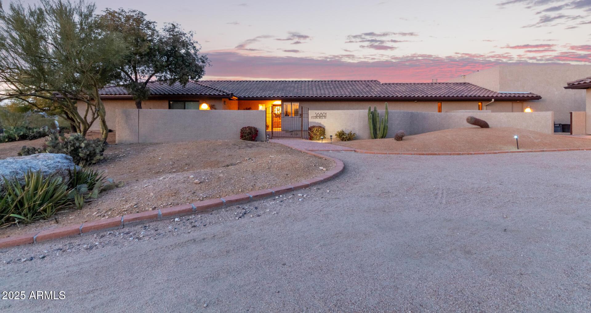 Photo one of 36801 N Long Rifle Rd Carefree AZ 85377 | MLS 6823879