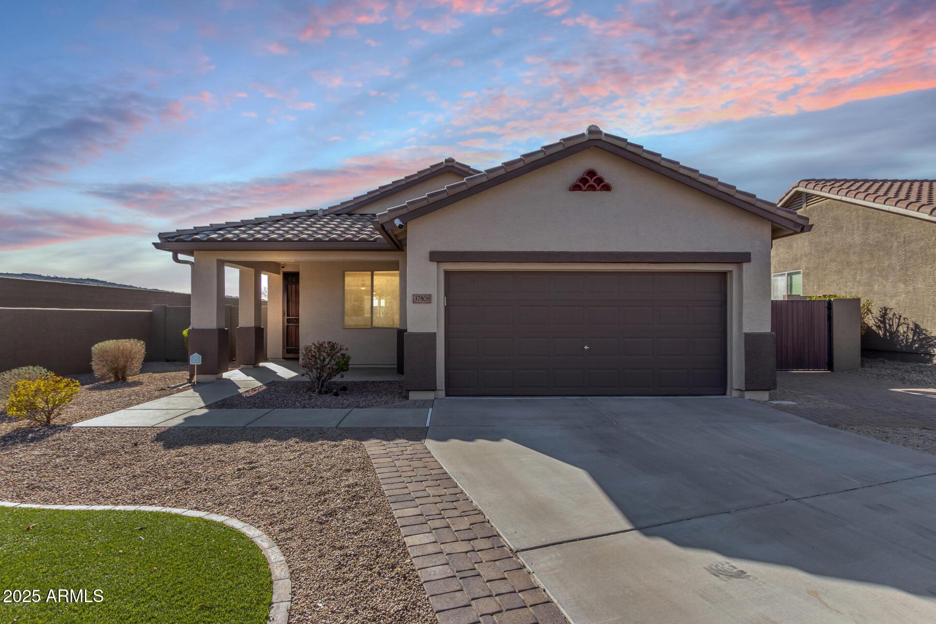 Photo one of 37808 N Pagoda Ln Phoenix AZ 85086 | MLS 6824153