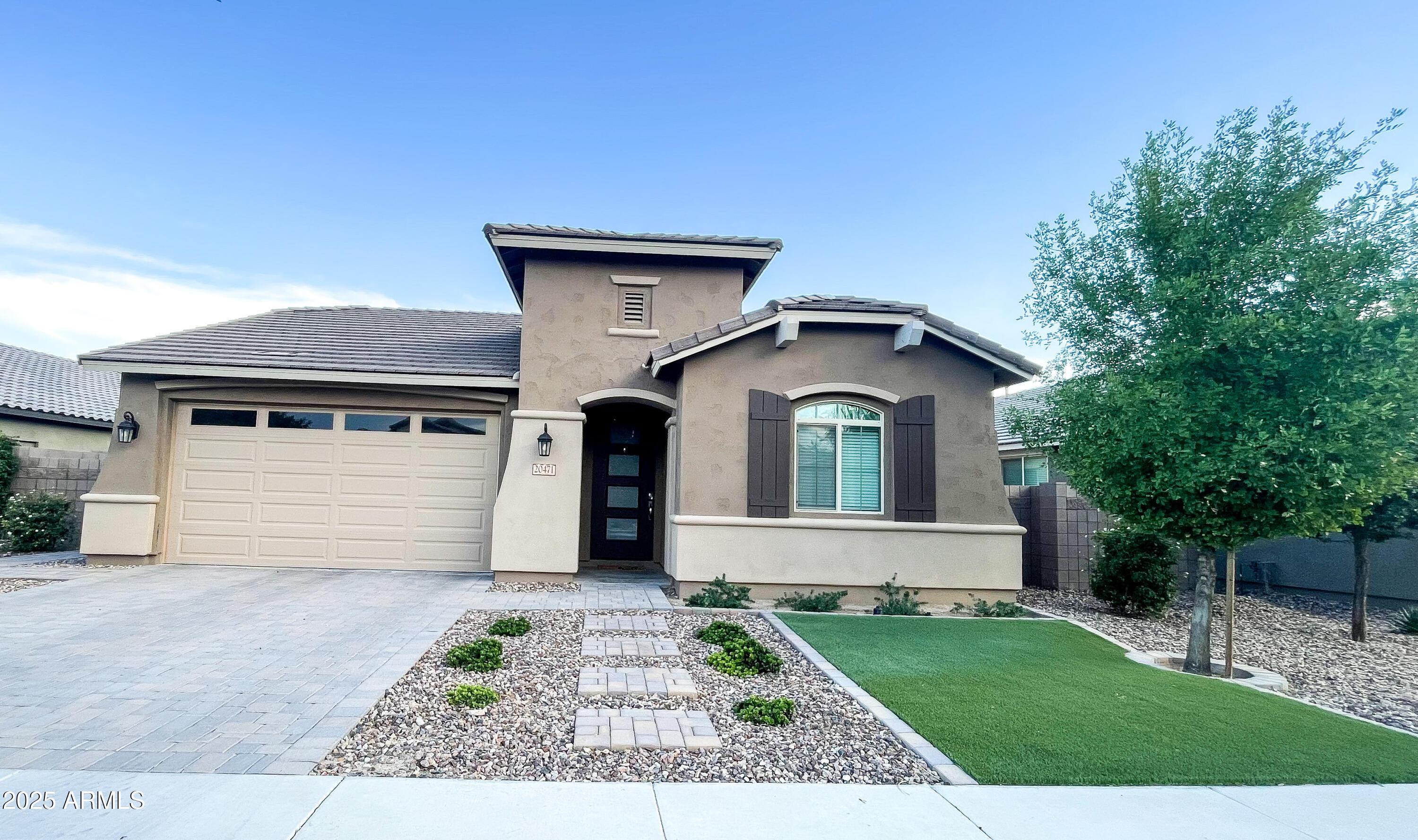 Photo one of 20471 E Carriage Way Queen Creek AZ 85142 | MLS 6825124