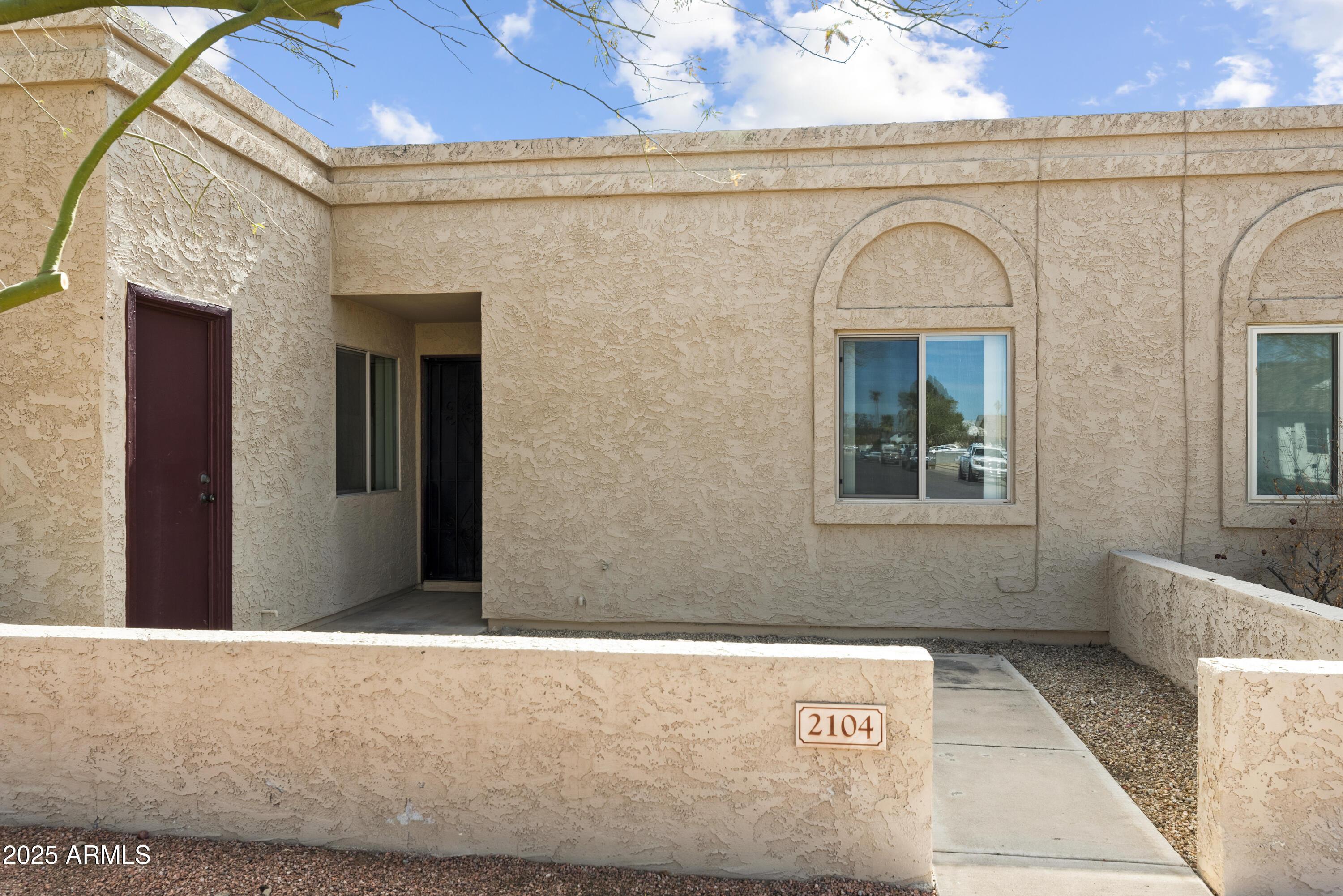 Photo one of 2104 W Yukon Dr Phoenix AZ 85027 | MLS 6825644