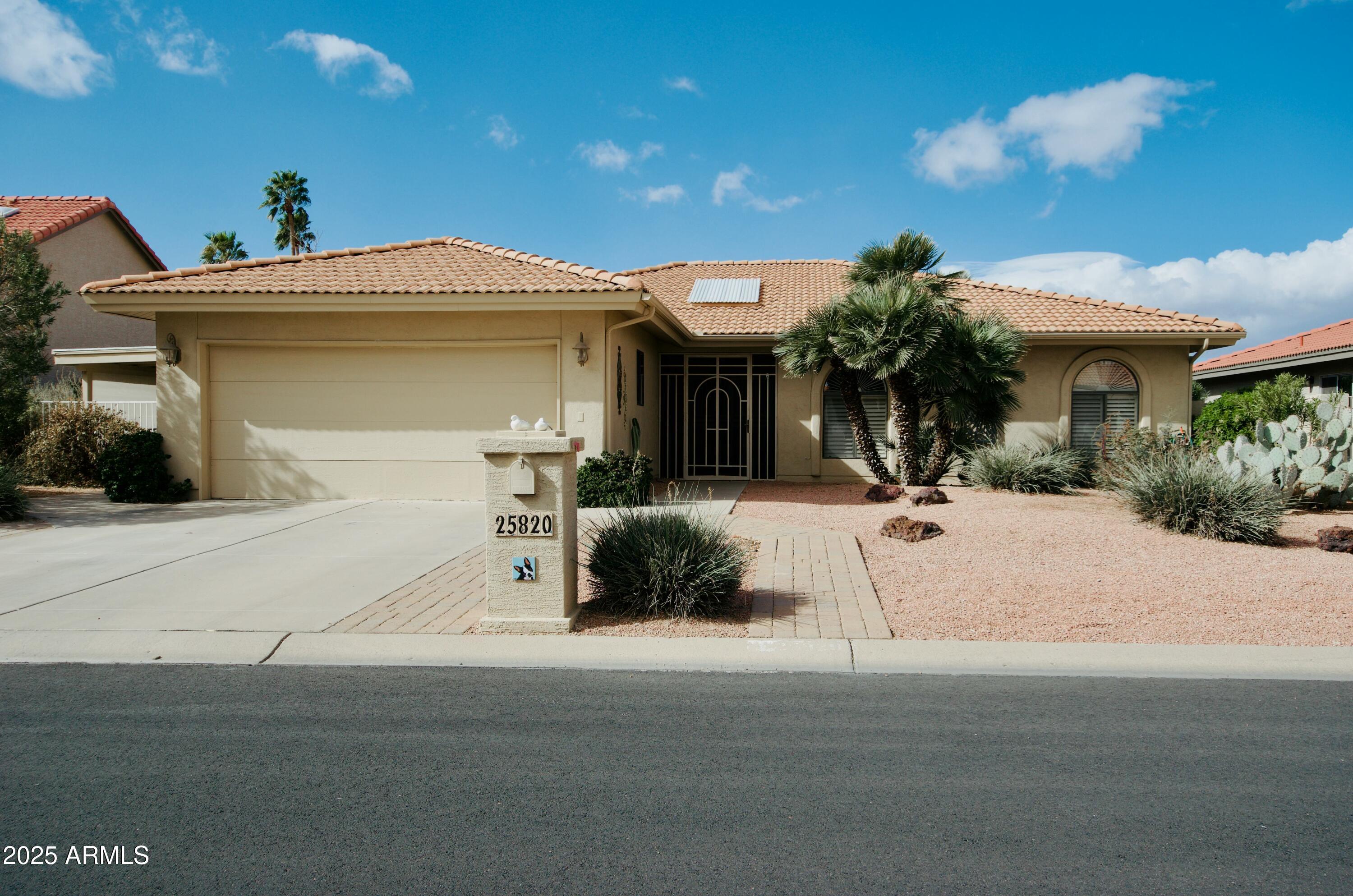 Photo one of 25820 S Saddletree Dr Sun Lakes AZ 85248 | MLS 6825708