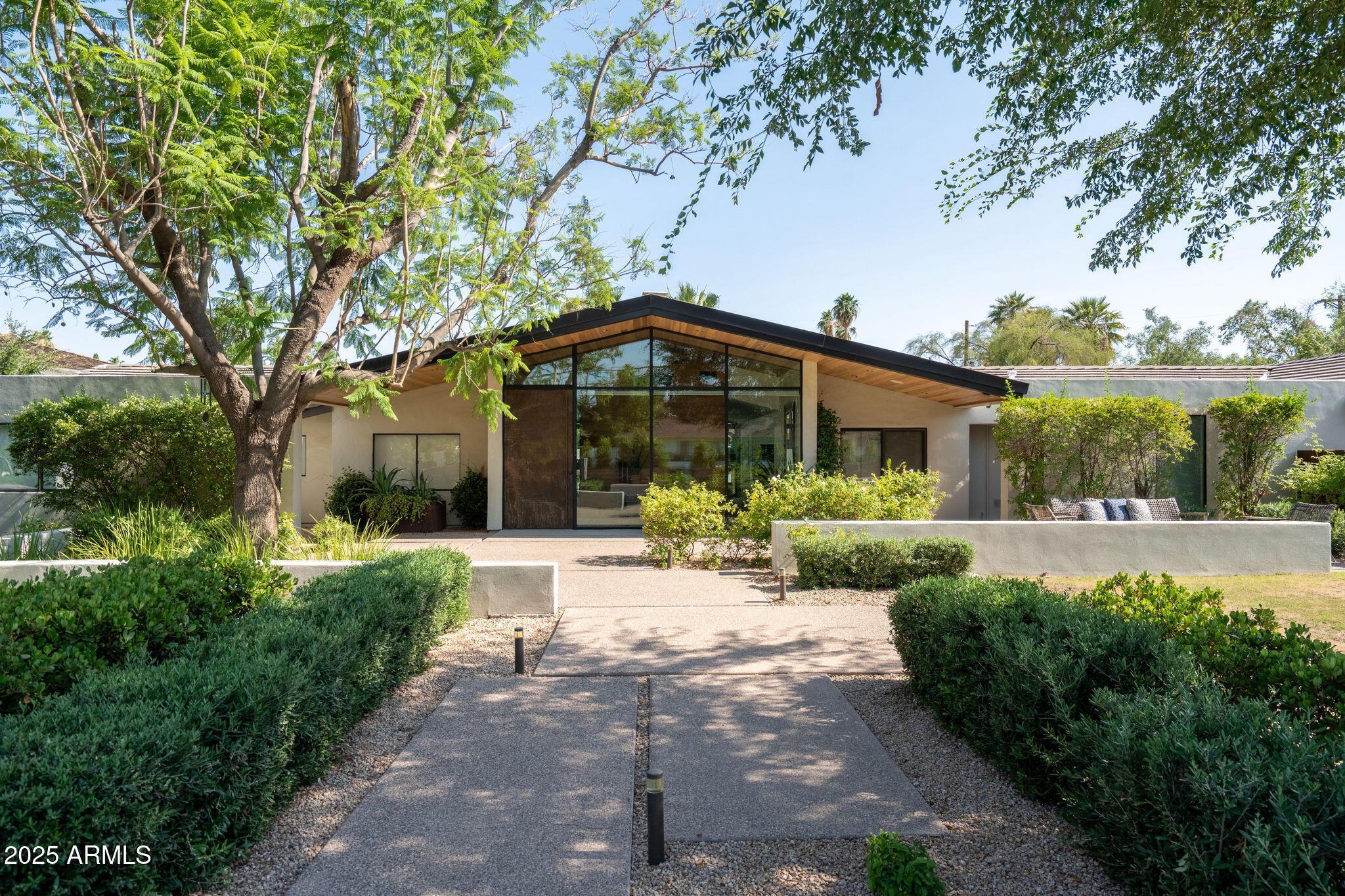 Photo one of 6301 E Exeter Blvd Scottsdale AZ 85251 | MLS 6825880