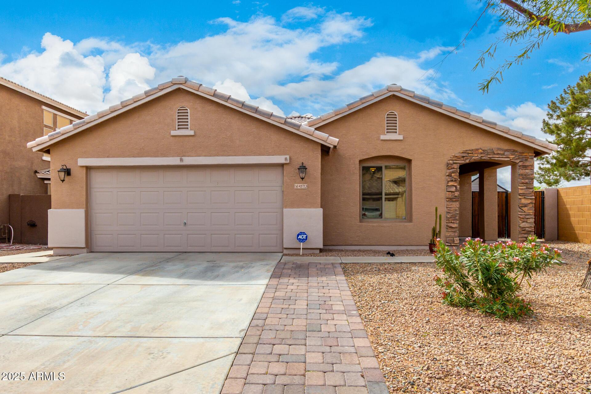 Photo one of 45713 W Dutchman Dr Maricopa AZ 85139 | MLS 6828442