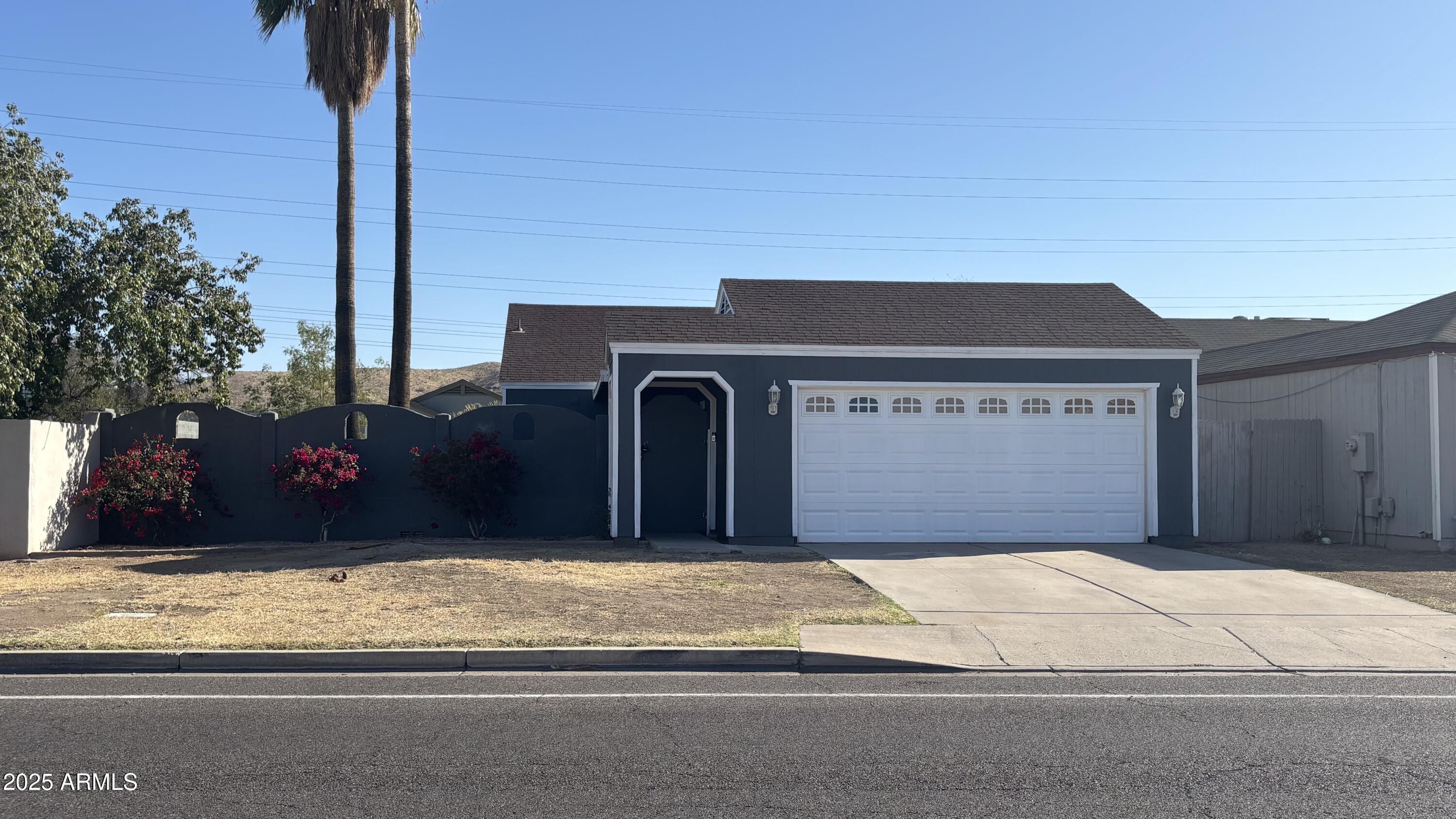 Photo one of 4231 E Carter Dr Phoenix AZ 85042 | MLS 6830167