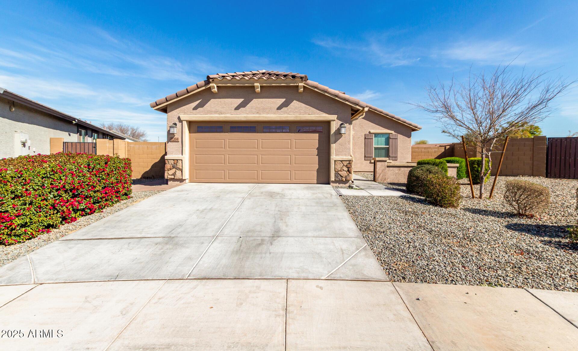 Photo one of 2204 W Minton St Phoenix AZ 85041 | MLS 6830243