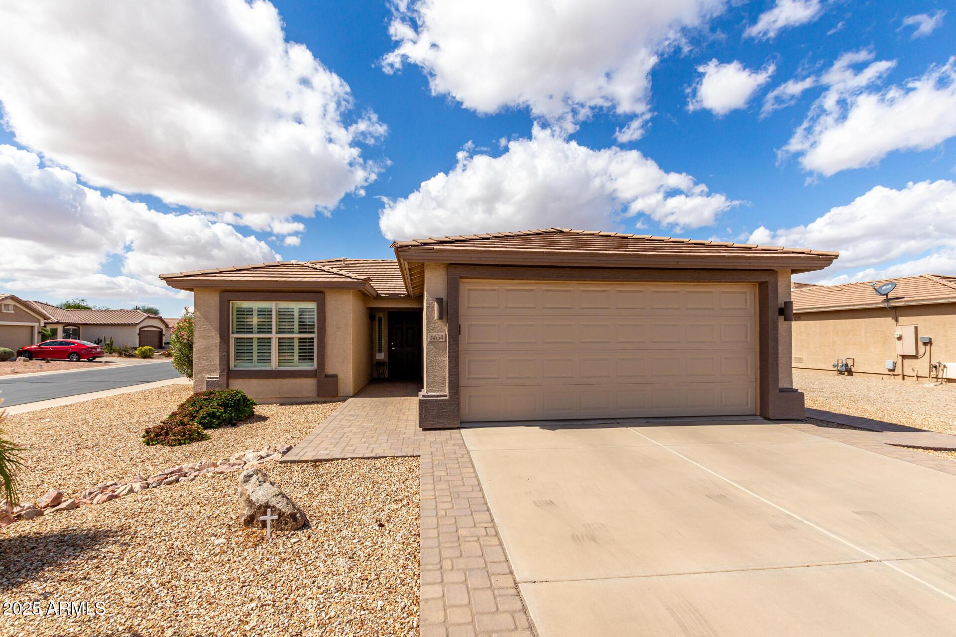 Photo one of 6634 S Pinnacle Ct Chandler AZ 85249 | MLS 6830763