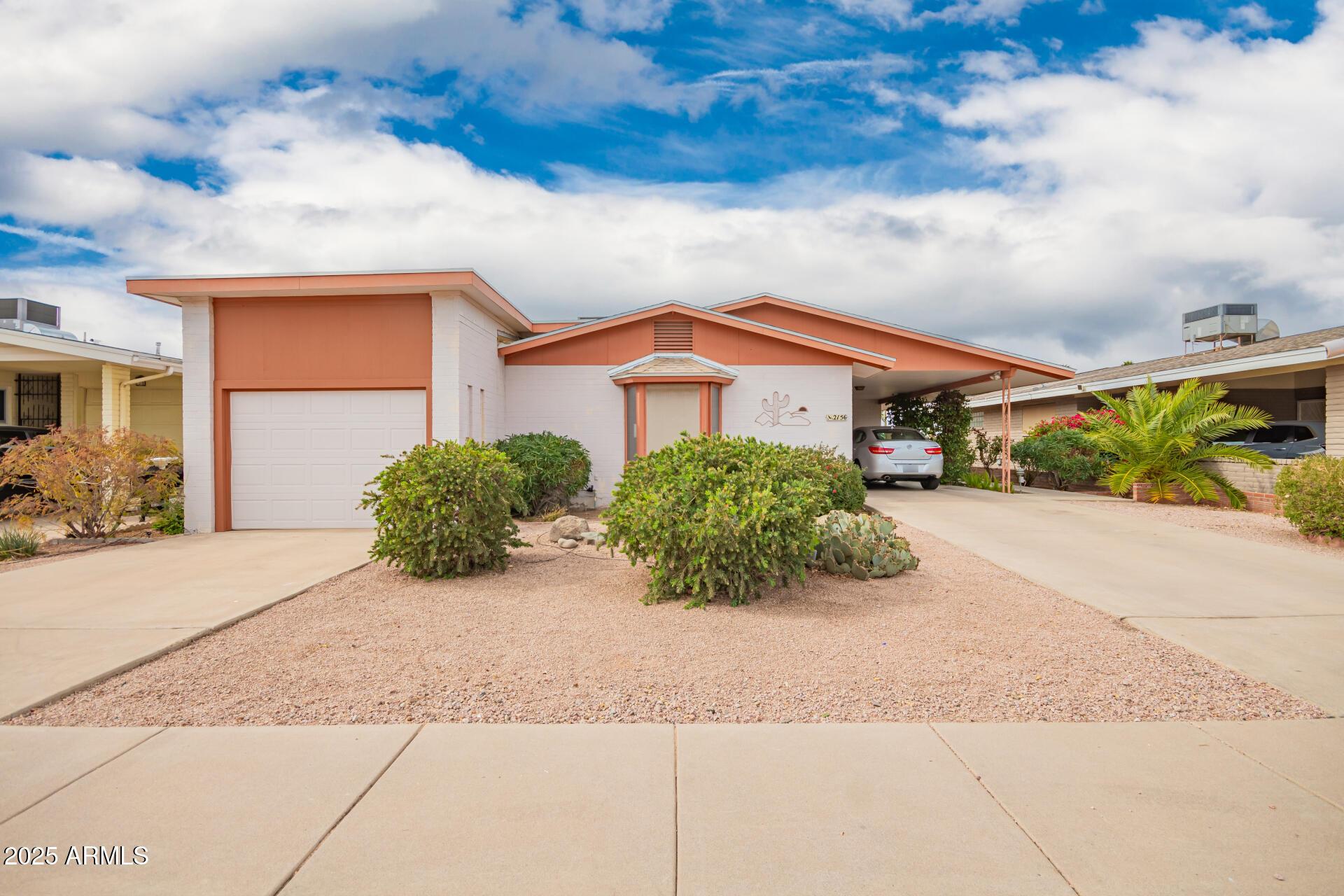 Photo one of 2156 N Middlecoff Dr Mesa AZ 85215 | MLS 6830894