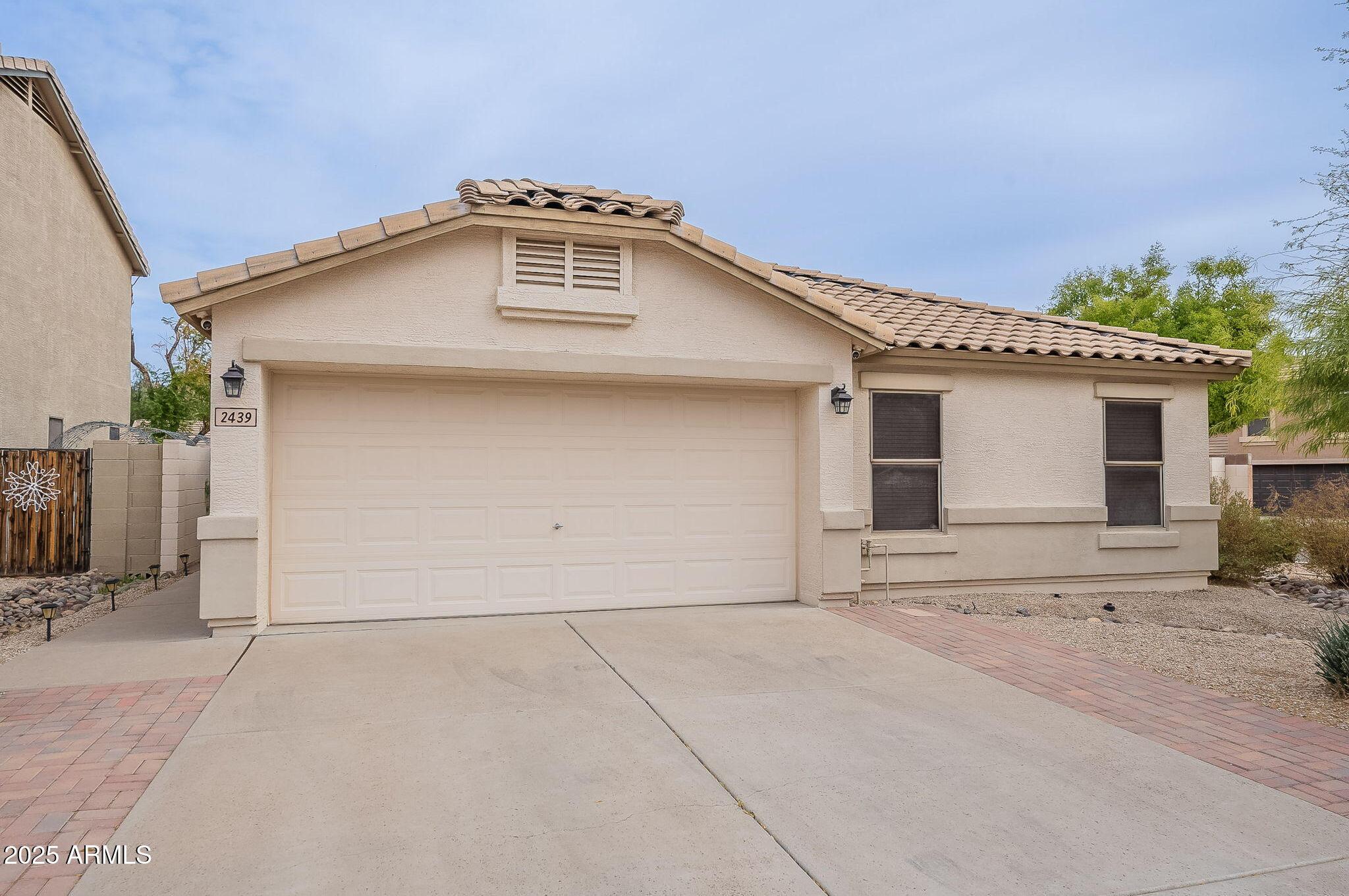 Photo one of 2439 W White Feather Ln Phoenix AZ 85085 | MLS 6831026