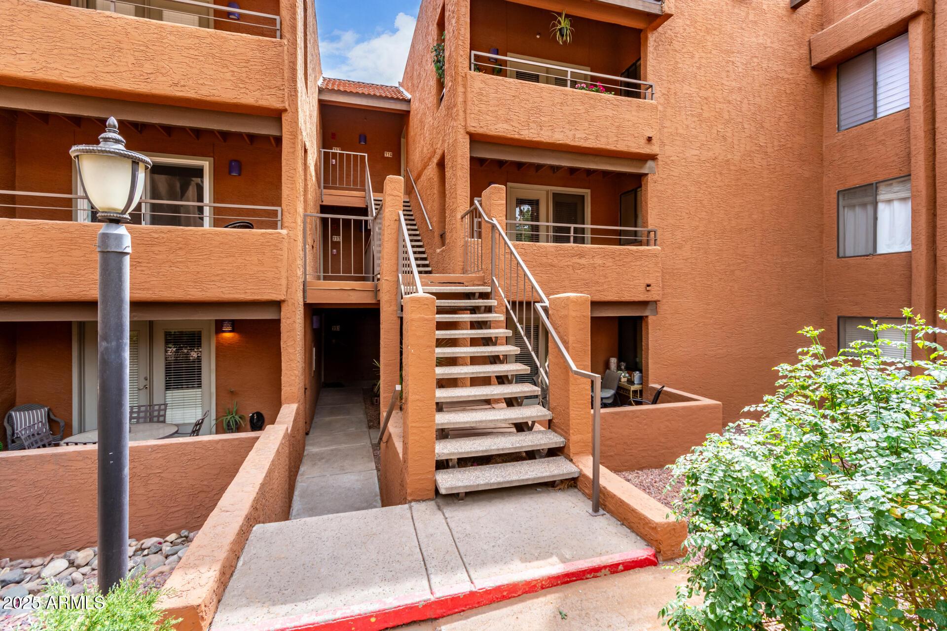 Photo one of 4704 E Paradise Village Pkwy # 213 Phoenix AZ 85032 | MLS 6831054