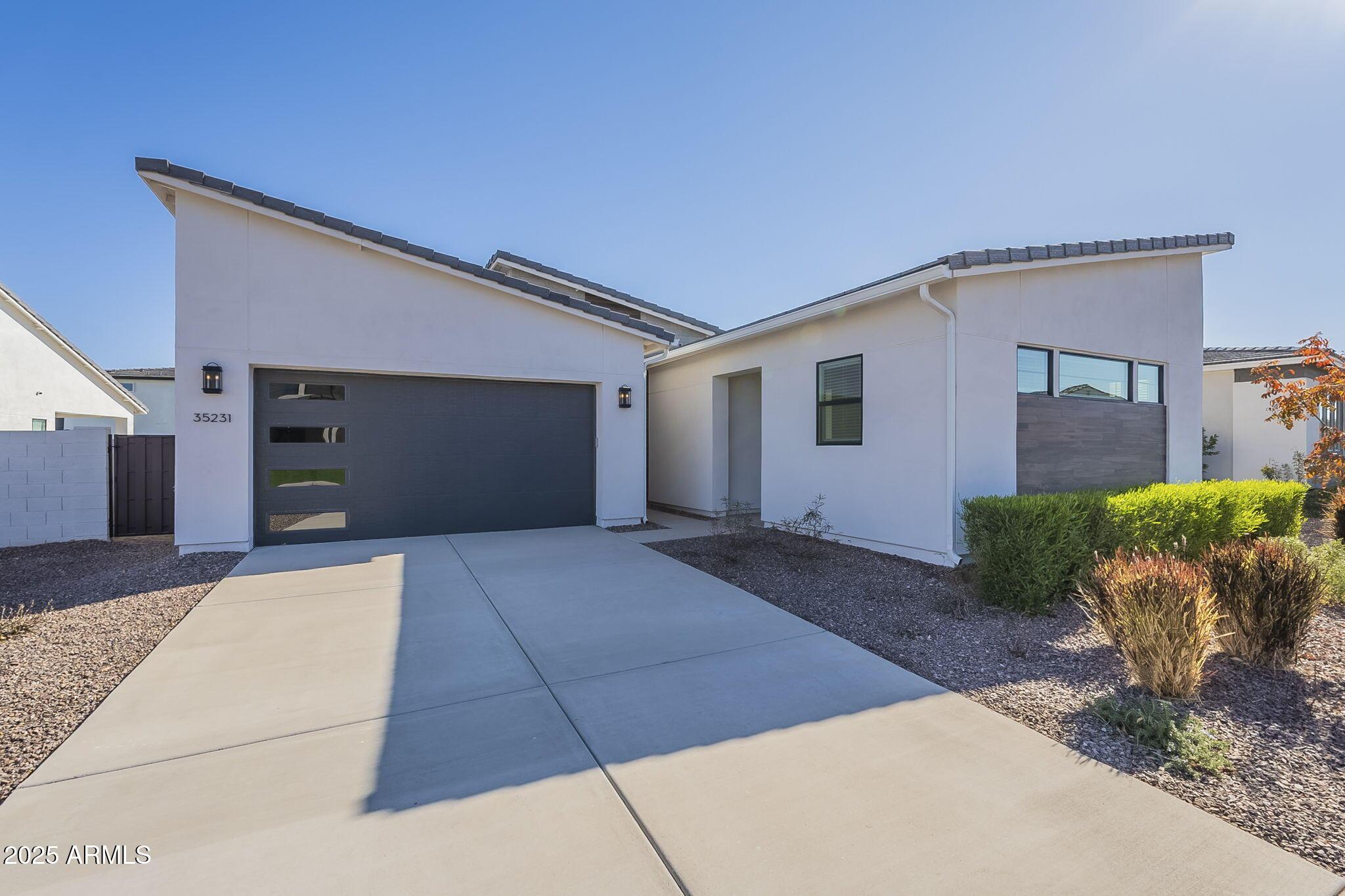 Photo one of 35231 N Danburite Ct San Tan Valley AZ 85144 | MLS 6831125