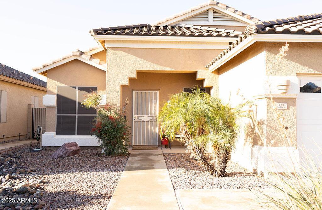 Photo one of 2509 E Paraiso Dr Phoenix AZ 85024 | MLS 6831278