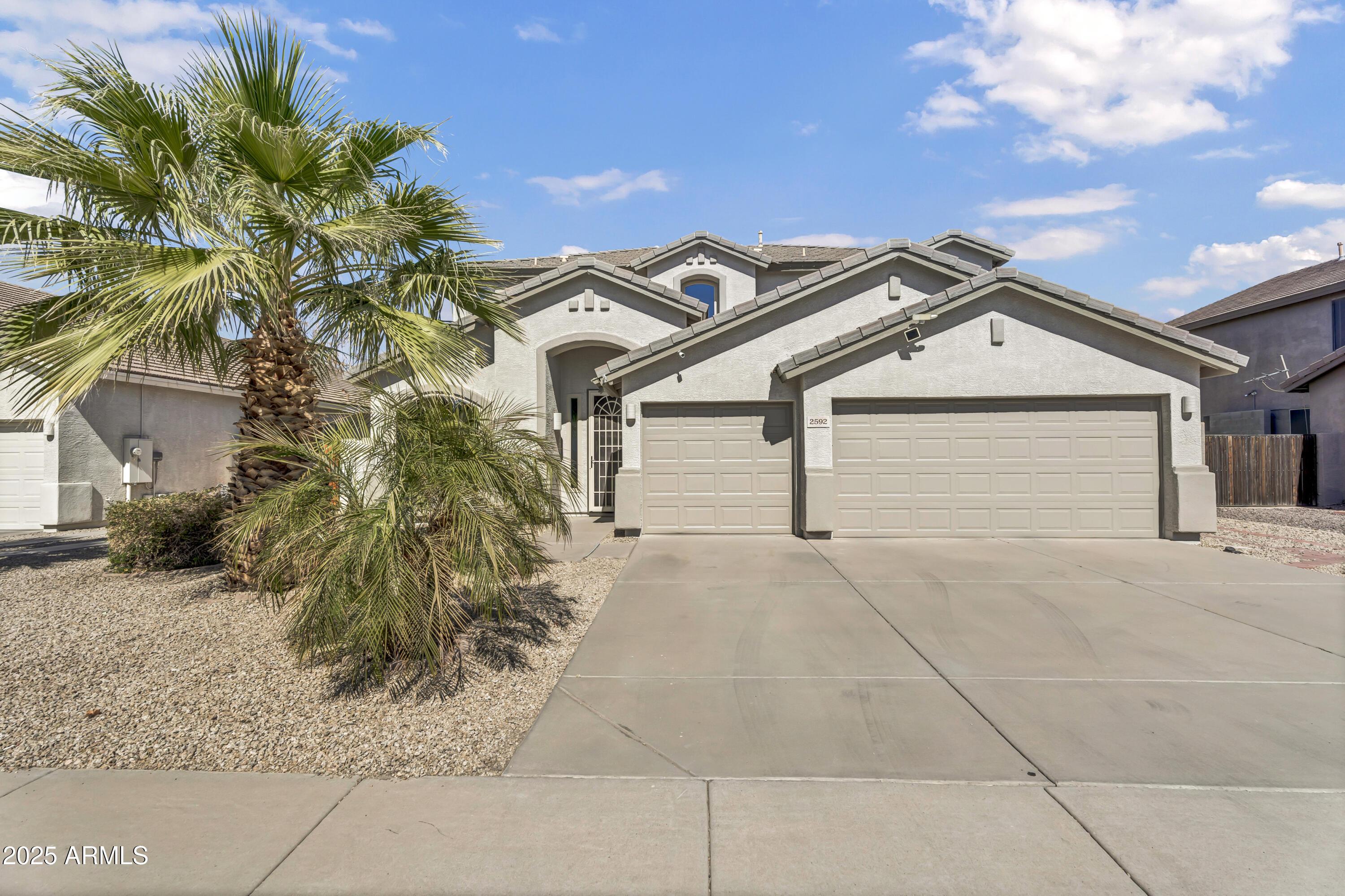 Photo one of 2592 E Torrey Pines Ln Chandler AZ 85249 | MLS 6831233