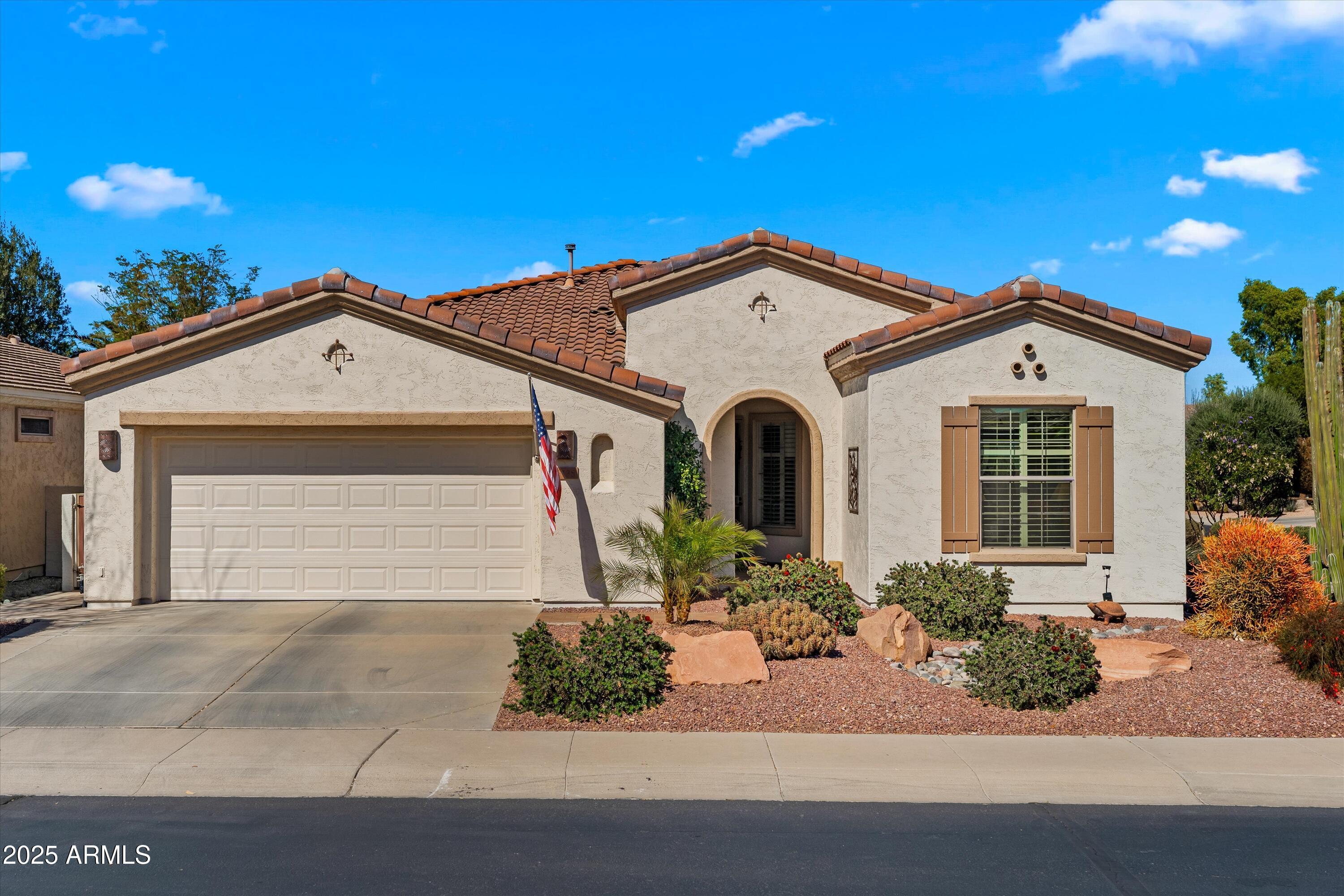 Photo one of 4138 E Indigo St Gilbert AZ 85298 | MLS 6831465