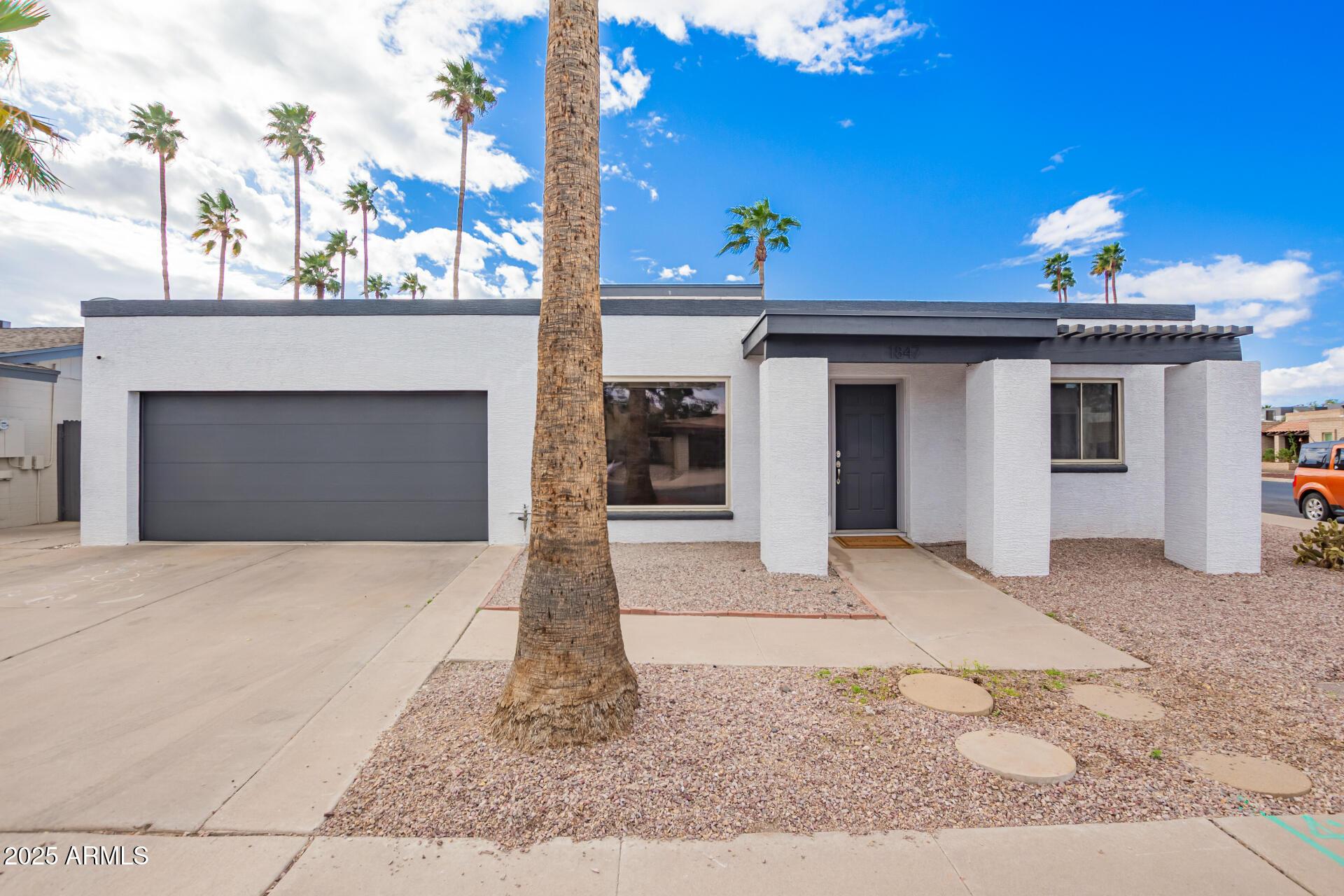 Photo one of 1847 W Isleta Ave Mesa AZ 85202 | MLS 6831771