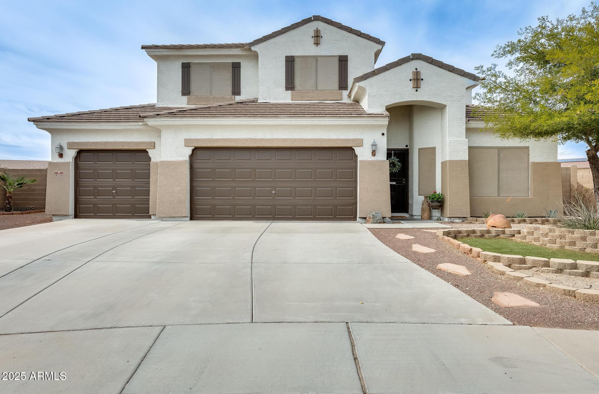 Photo one of 23693 W La Vista Cir Buckeye AZ 85396 | MLS 6831753