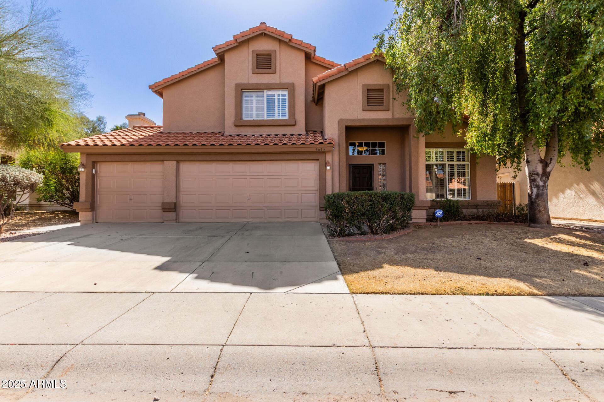 Photo one of 4643 E Villa Maria Dr Phoenix AZ 85032 | MLS 6831794