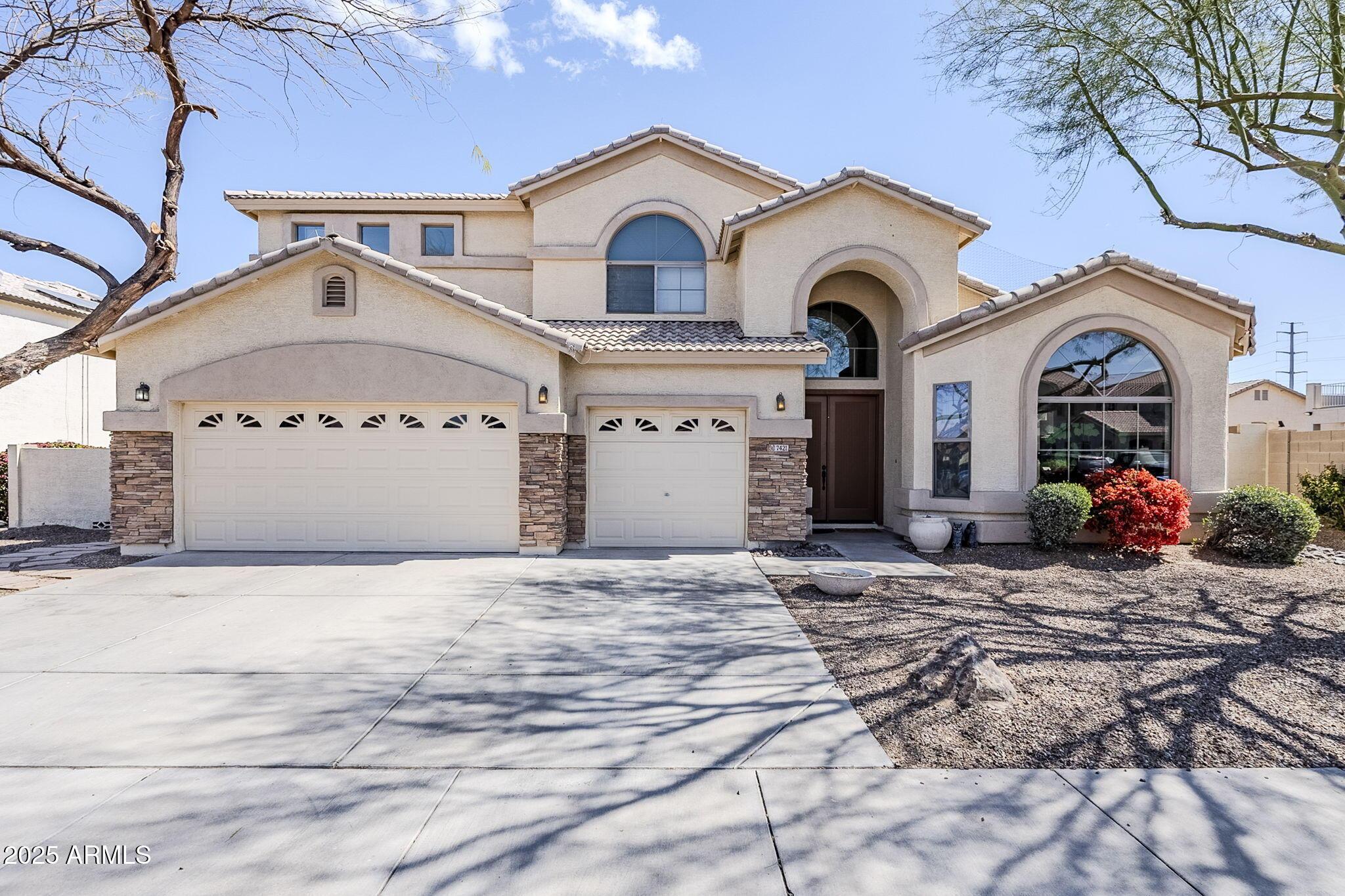 Photo one of 7421 S 25Th Ln Phoenix AZ 85041 | MLS 6831984