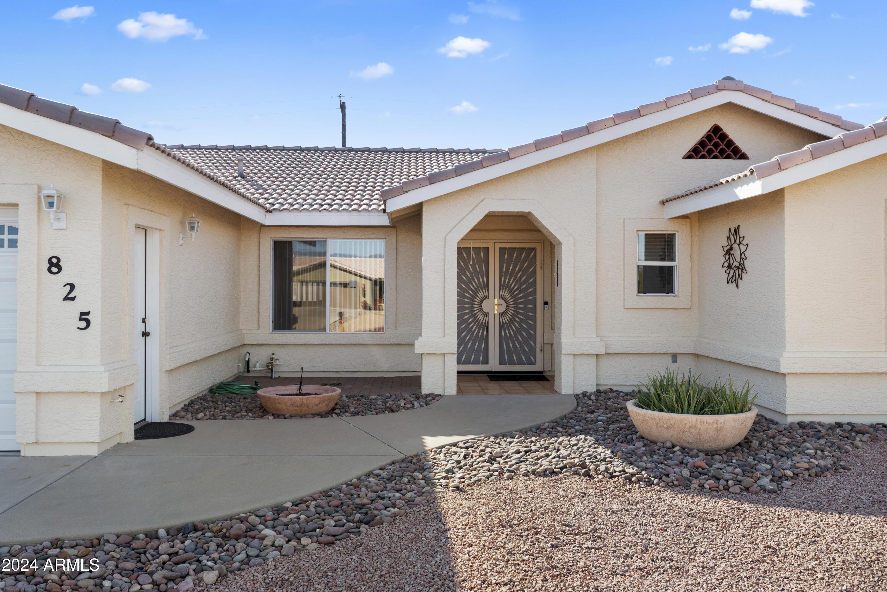 Photo one of 825 N Sierra Vista Dr Wickenburg AZ 85390 | MLS 6831958