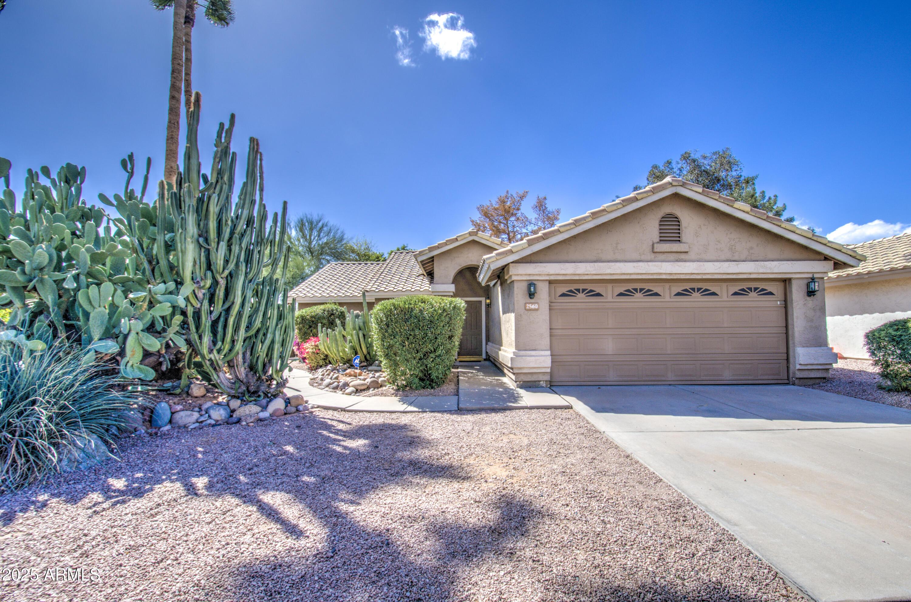 Photo one of 2560 S Rowen -- Mesa AZ 85209 | MLS 6832096