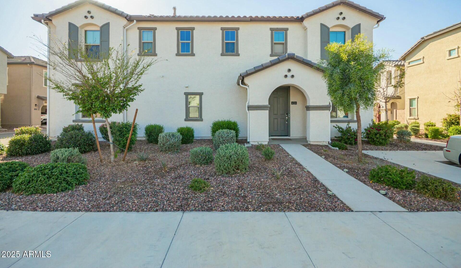 Photo one of 4110 S 58Th Ln Phoenix AZ 85043 | MLS 6832105