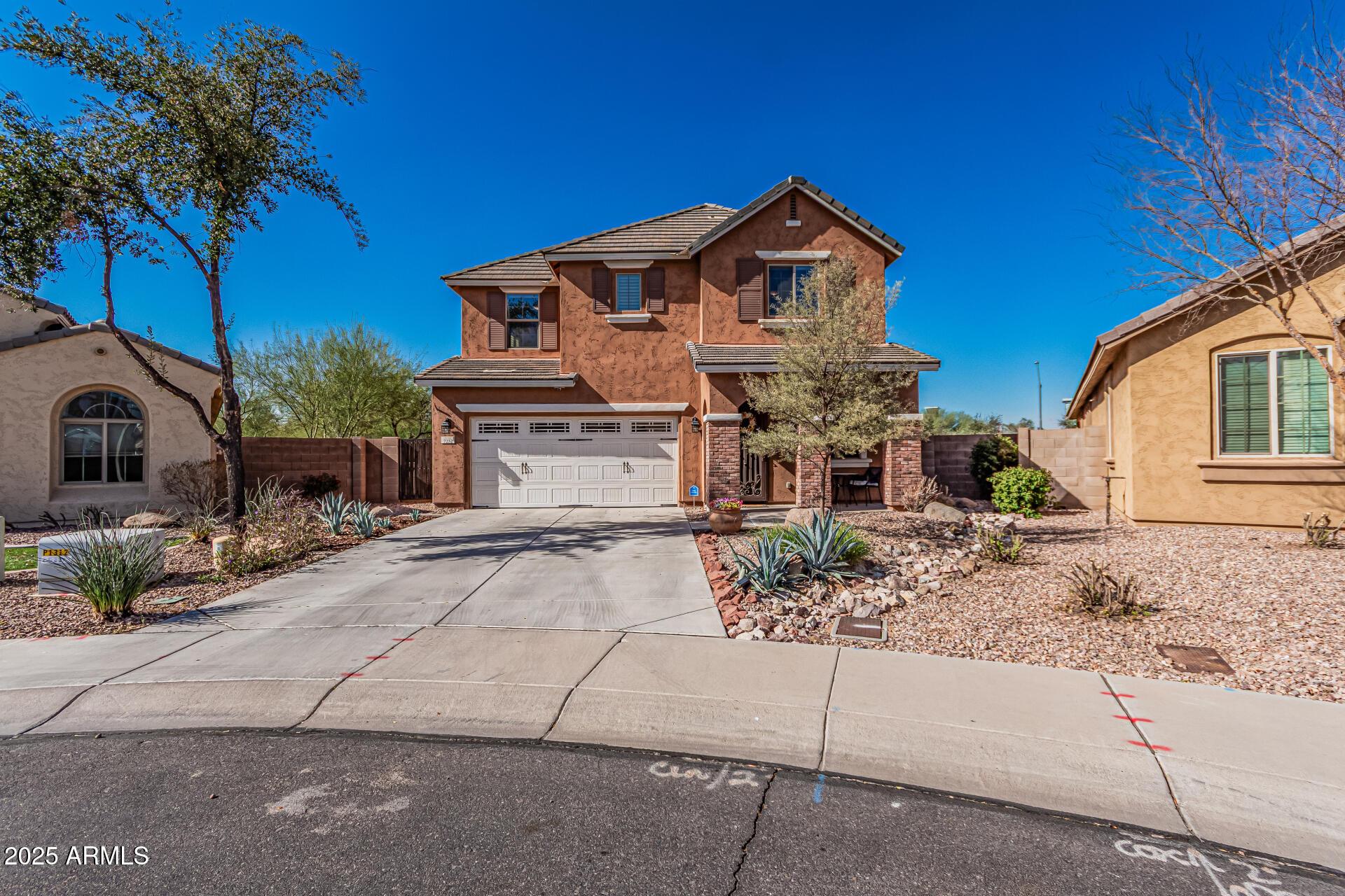 Photo one of 7252 N 90Th Ln Glendale AZ 85305 | MLS 6832153