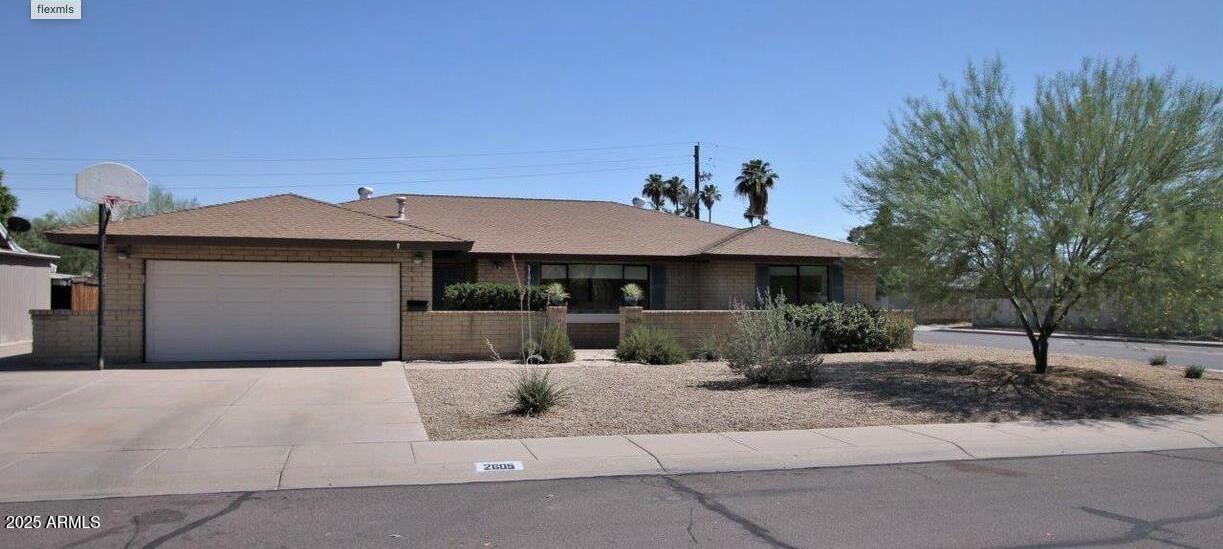 Photo one of 2605 E Geneva Dr Tempe AZ 85282 | MLS 6832727