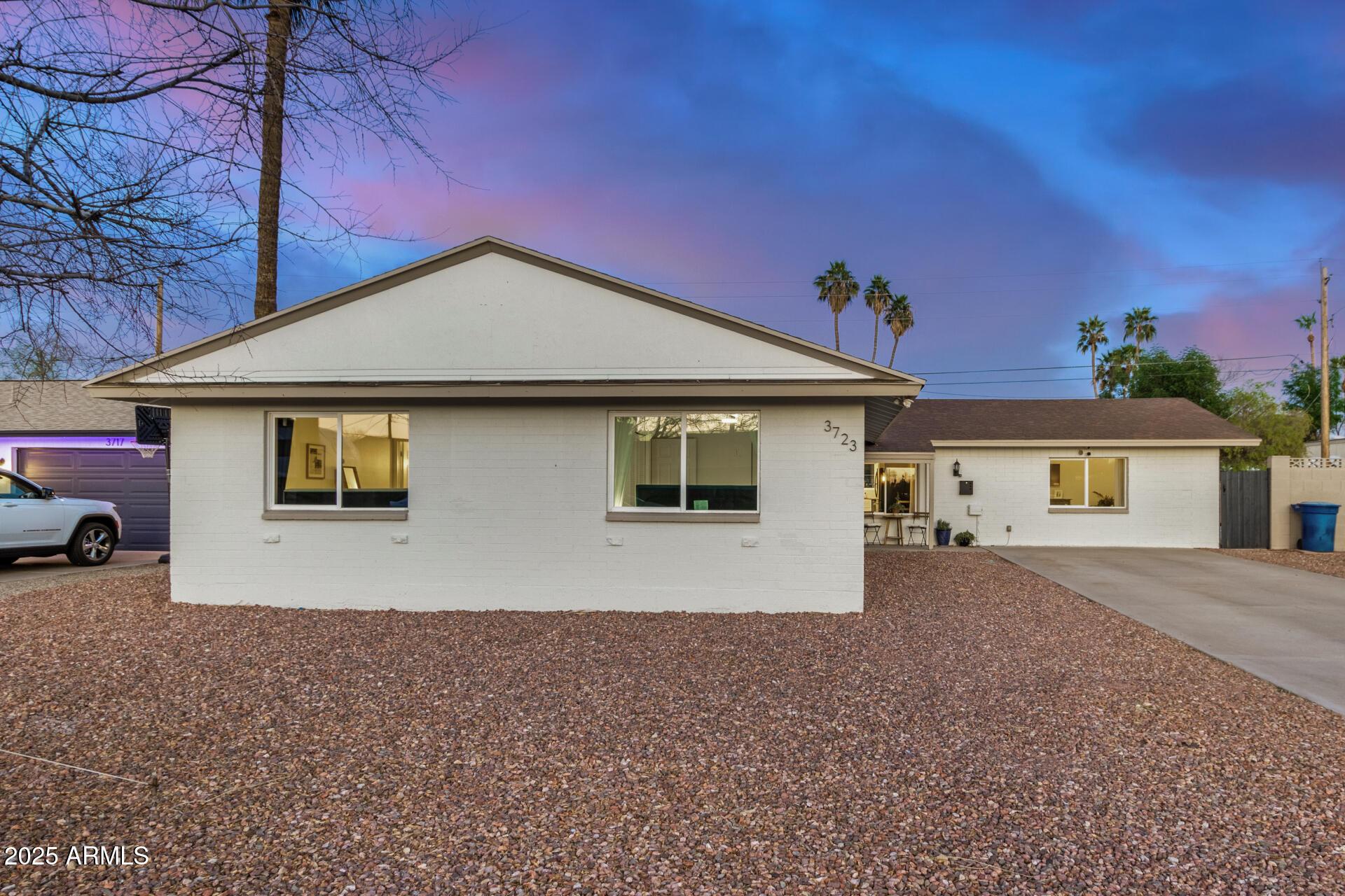 Photo one of 3723 S Kenneth Pl Tempe AZ 85282 | MLS 6833761