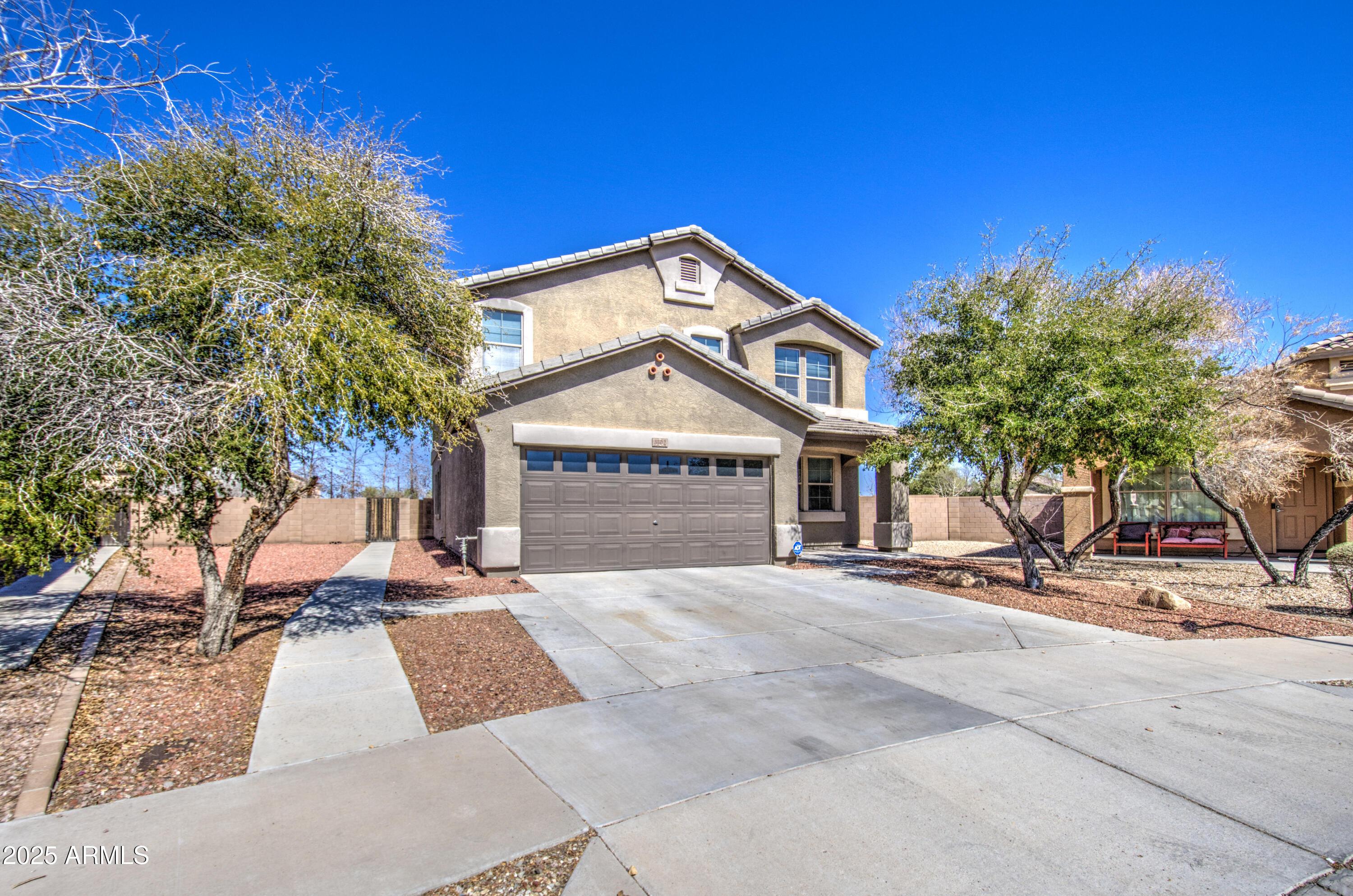 Photo one of 3102 W T Ryan Ln Phoenix AZ 85041 | MLS 6834149