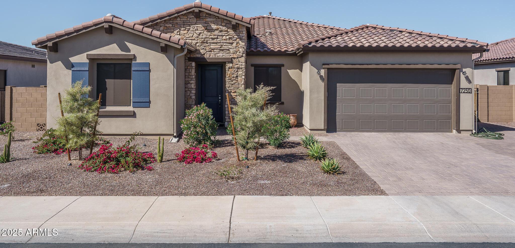 Photo one of 7250 N 80Th Ln Glendale AZ 85303 | MLS 6834267