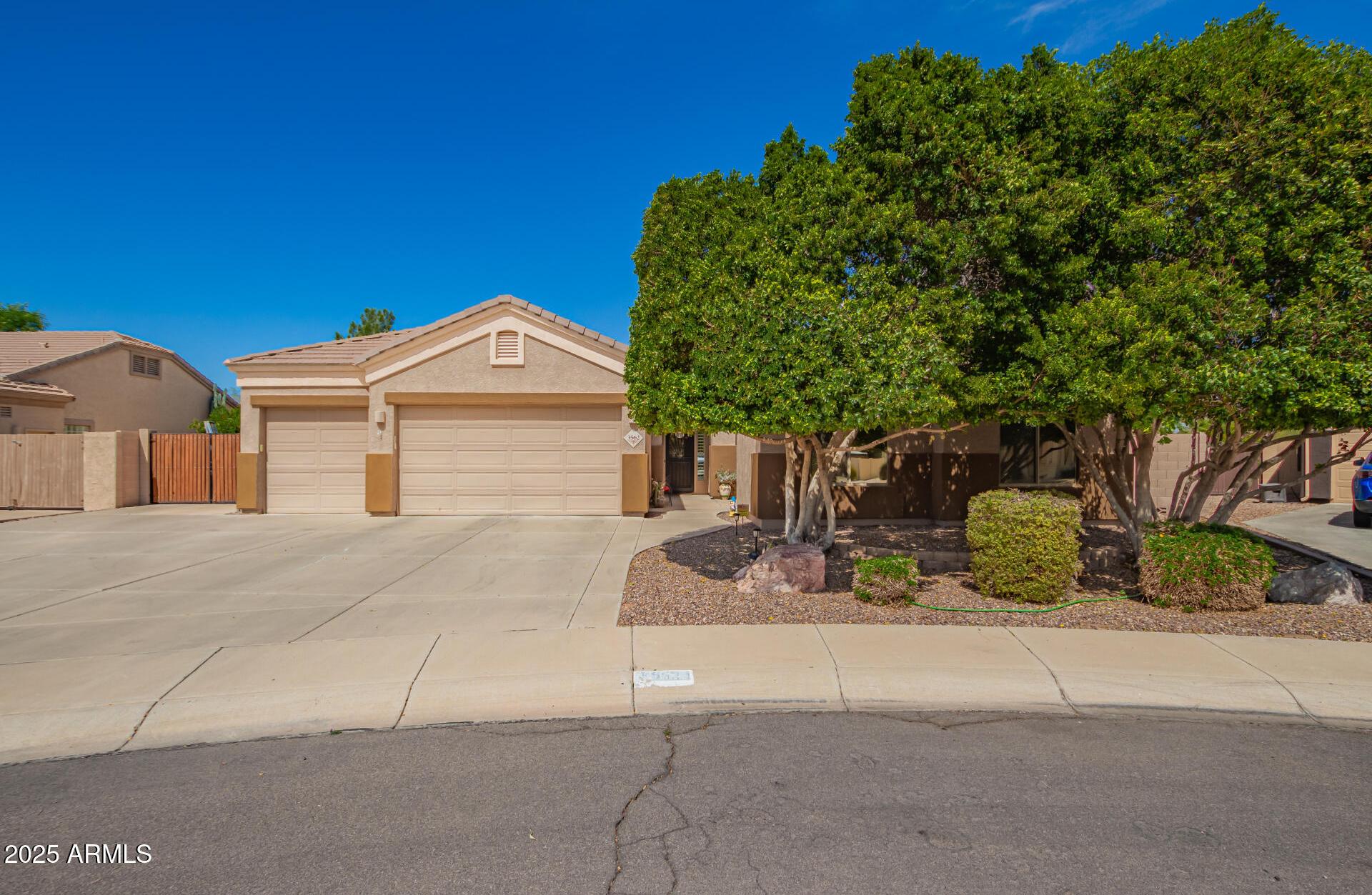 Photo one of 3562 E Harvard Ct Gilbert AZ 85234 | MLS 6834701