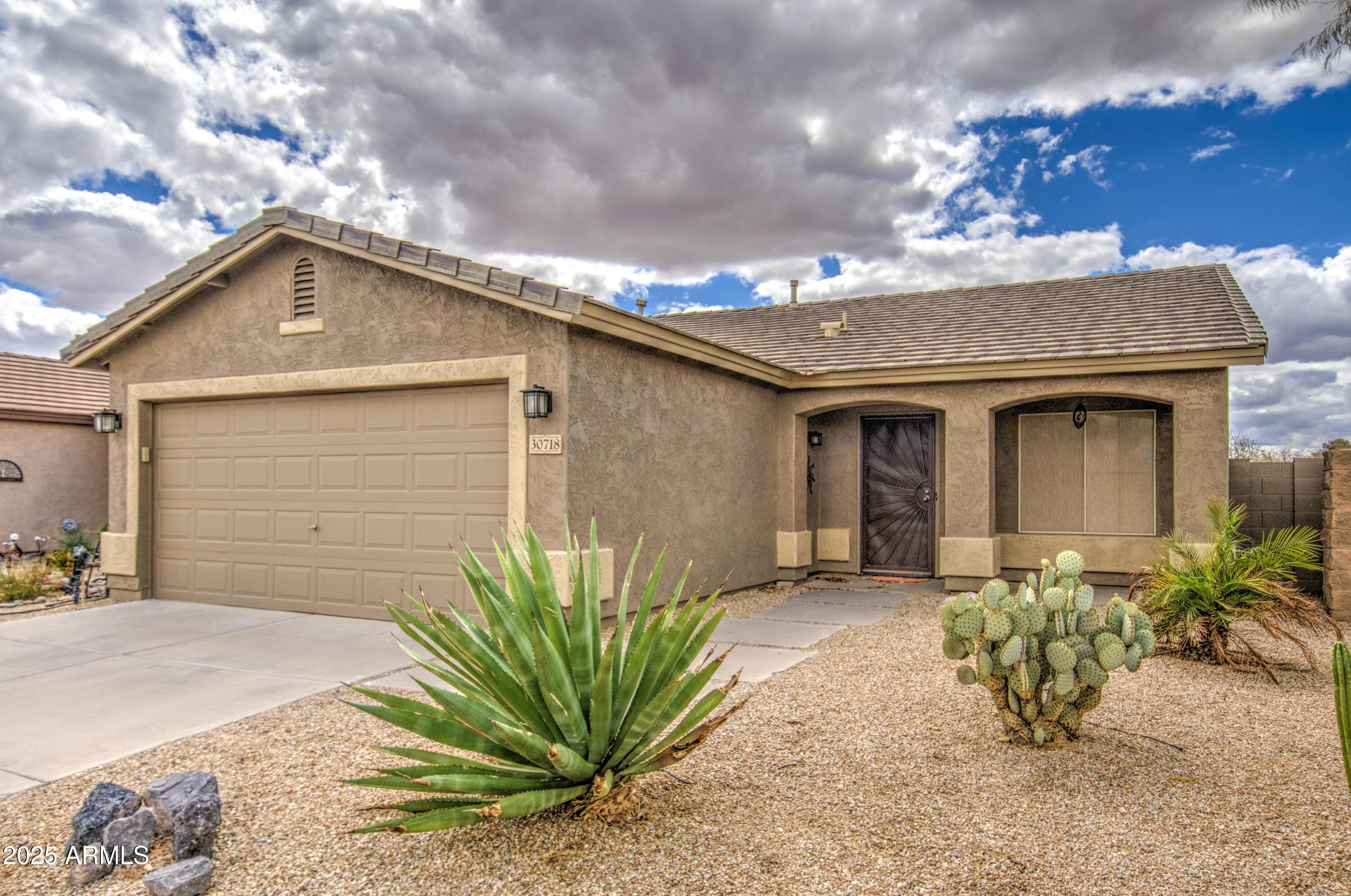 Photo one of 30718 N Coral Bean Dr San Tan Valley AZ 85143 | MLS 6834973