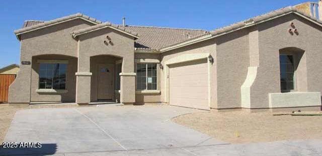 Photo one of 7412 S 15 S Dr Phoenix AZ 85041 | MLS 6835165