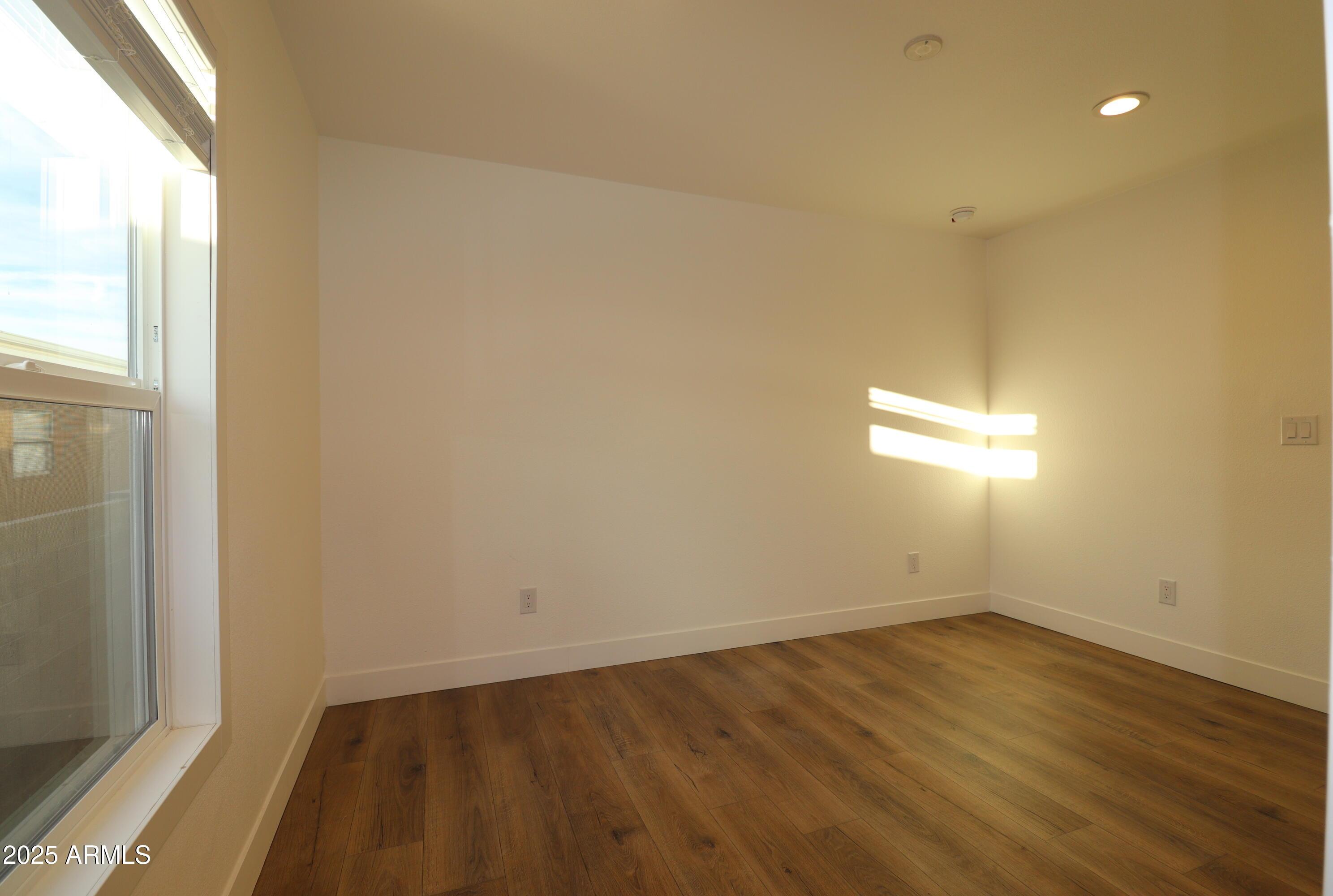 Photo #8