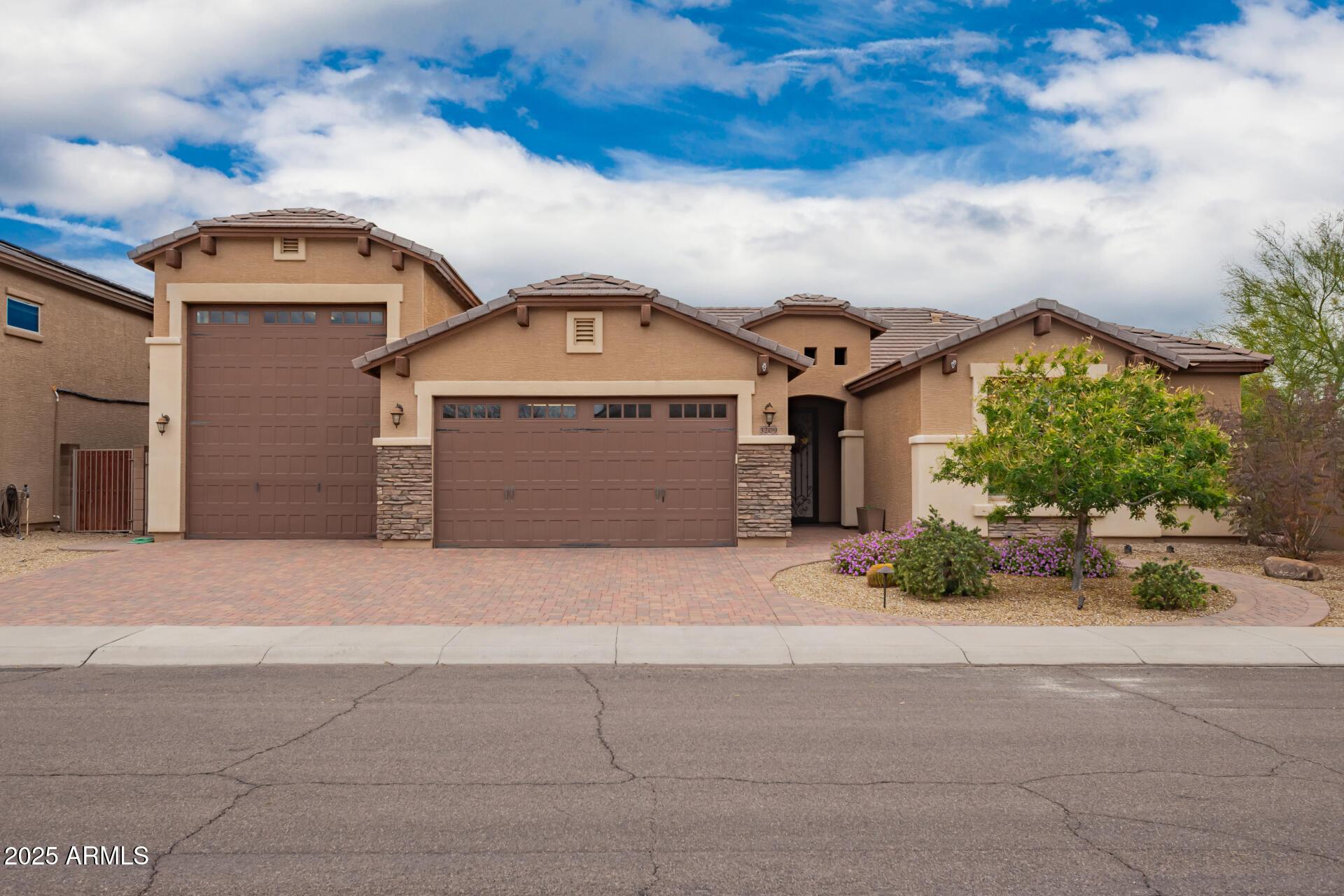 Photo one of 3209 W Spur Dr Phoenix AZ 85083 | MLS 6835959