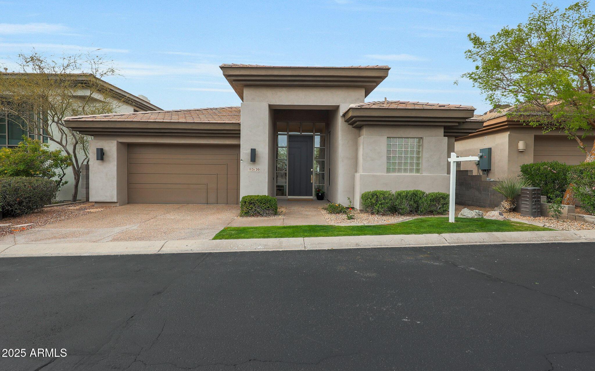 Photo one of 3120 E Squaw Peak Cir Phoenix AZ 85016 | MLS 6836905